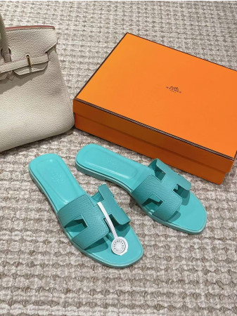 UA Hermès Oran sandal