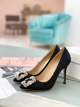 UA Manolo Blahnik HANGISI Black Satin Jewel Buckle Pumps