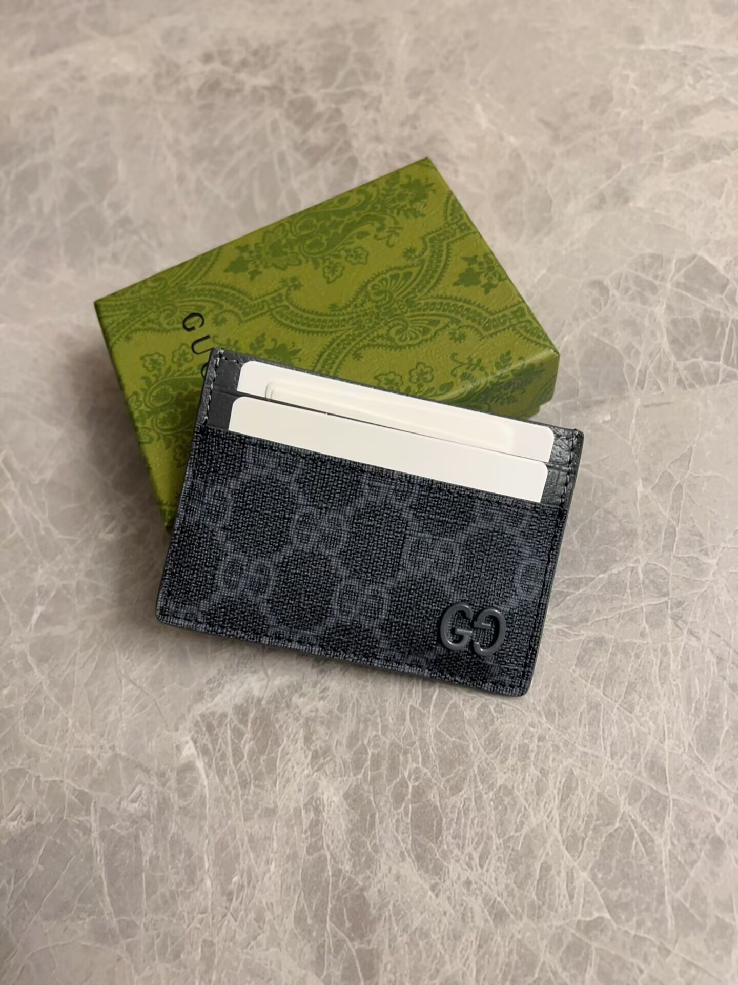 G*u*i gg card case wallet