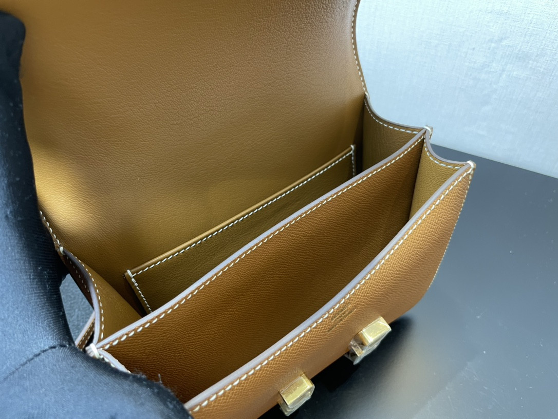 Hermès Constance 19 Epsom Gold Hardware 7.25" x 6.25" x 2.25"