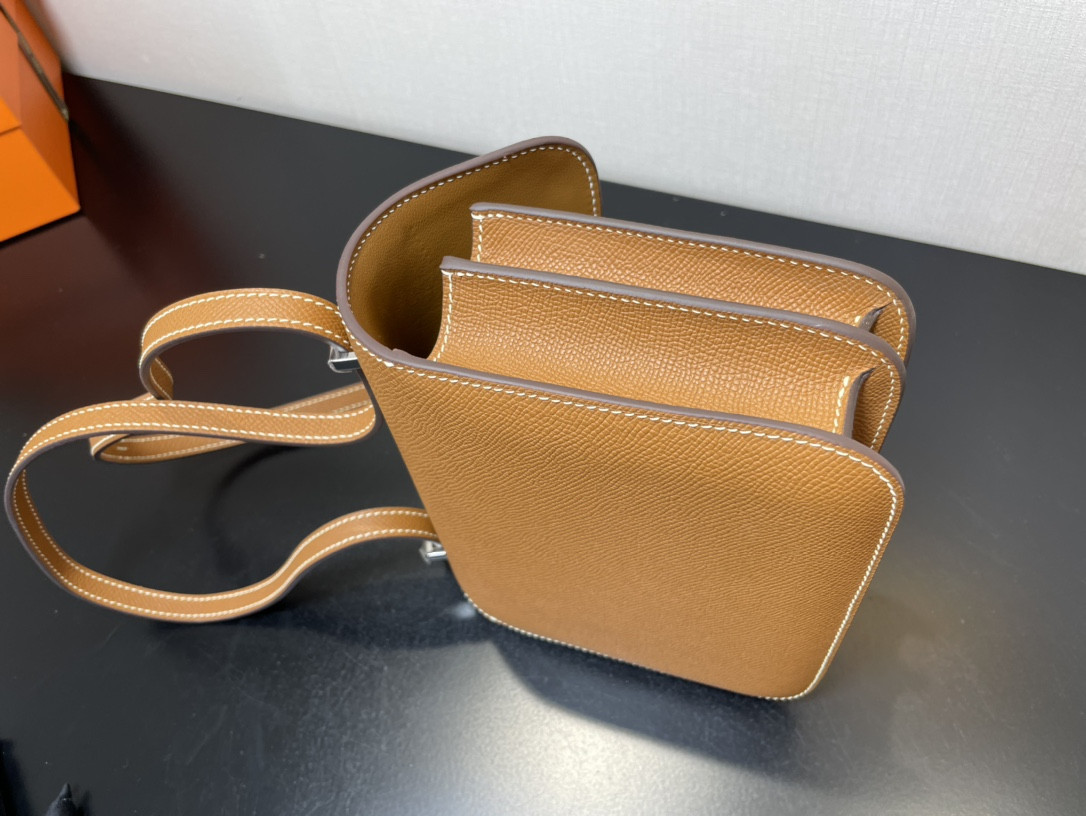 Hermès Constance 19 Epsom Silver Hardware 7.25" x 6.25" x 2.25"