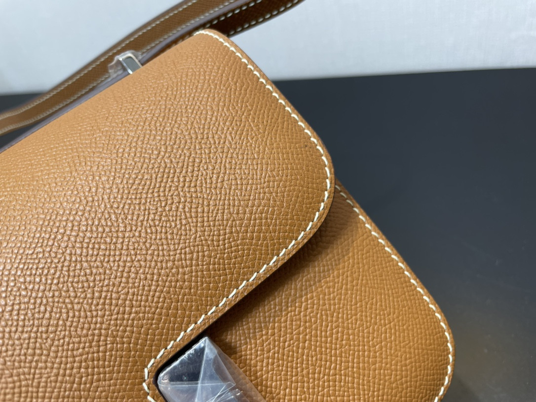 Hermès Constance 19 Epsom Silver Hardware 7.25" x 6.25" x 2.25"