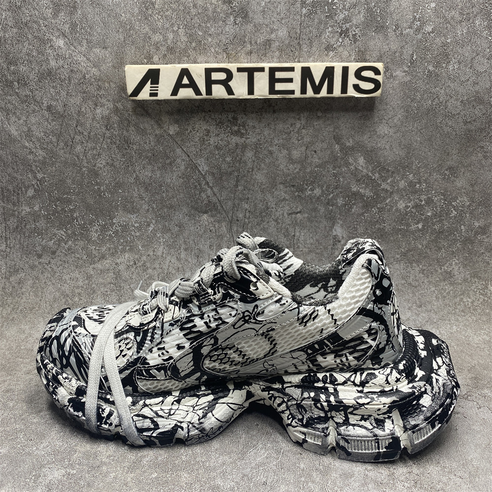 UA Balenciga 3XL Graffiti Sneaker