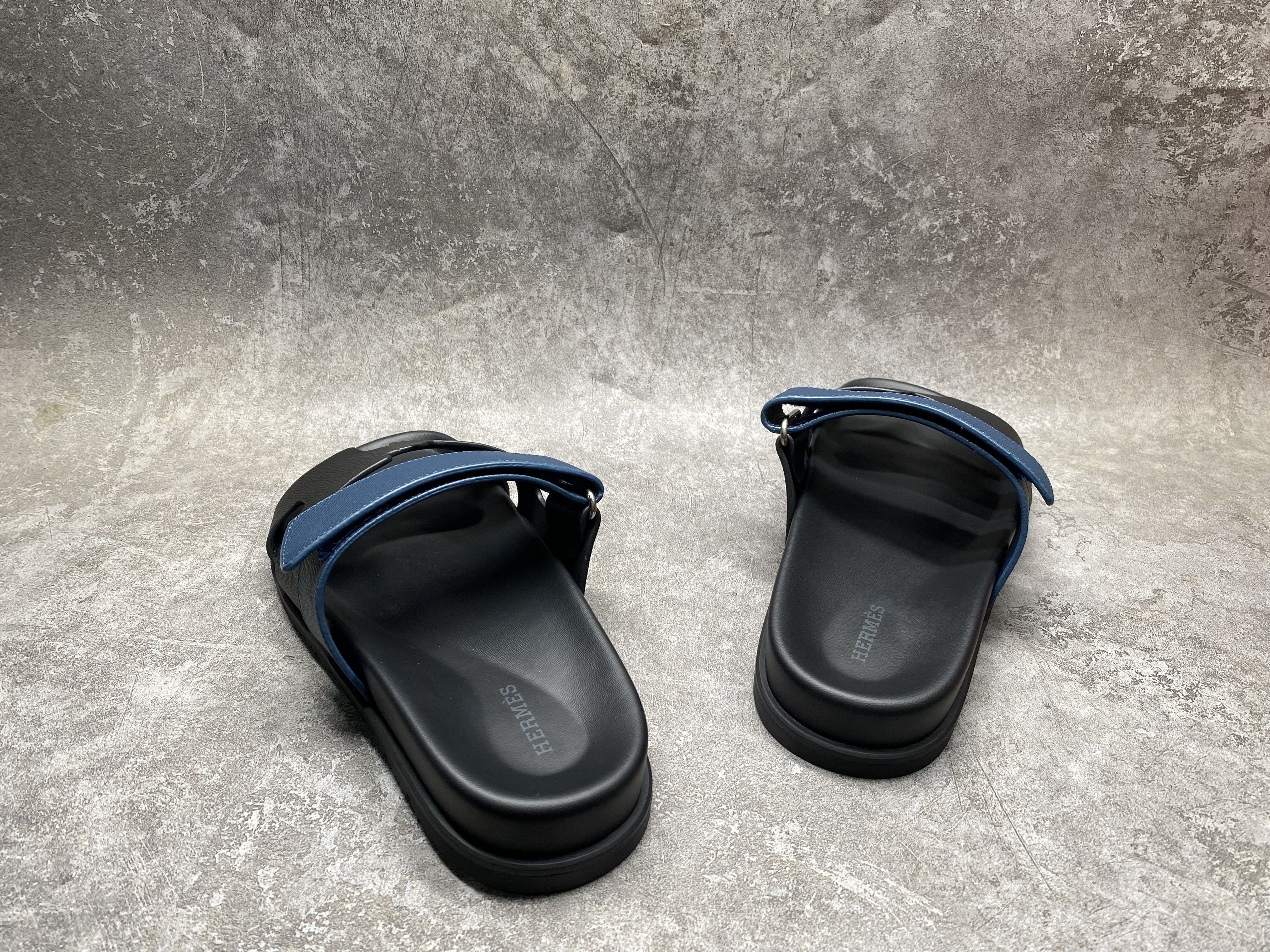 UA Hermès Chypre Sandal