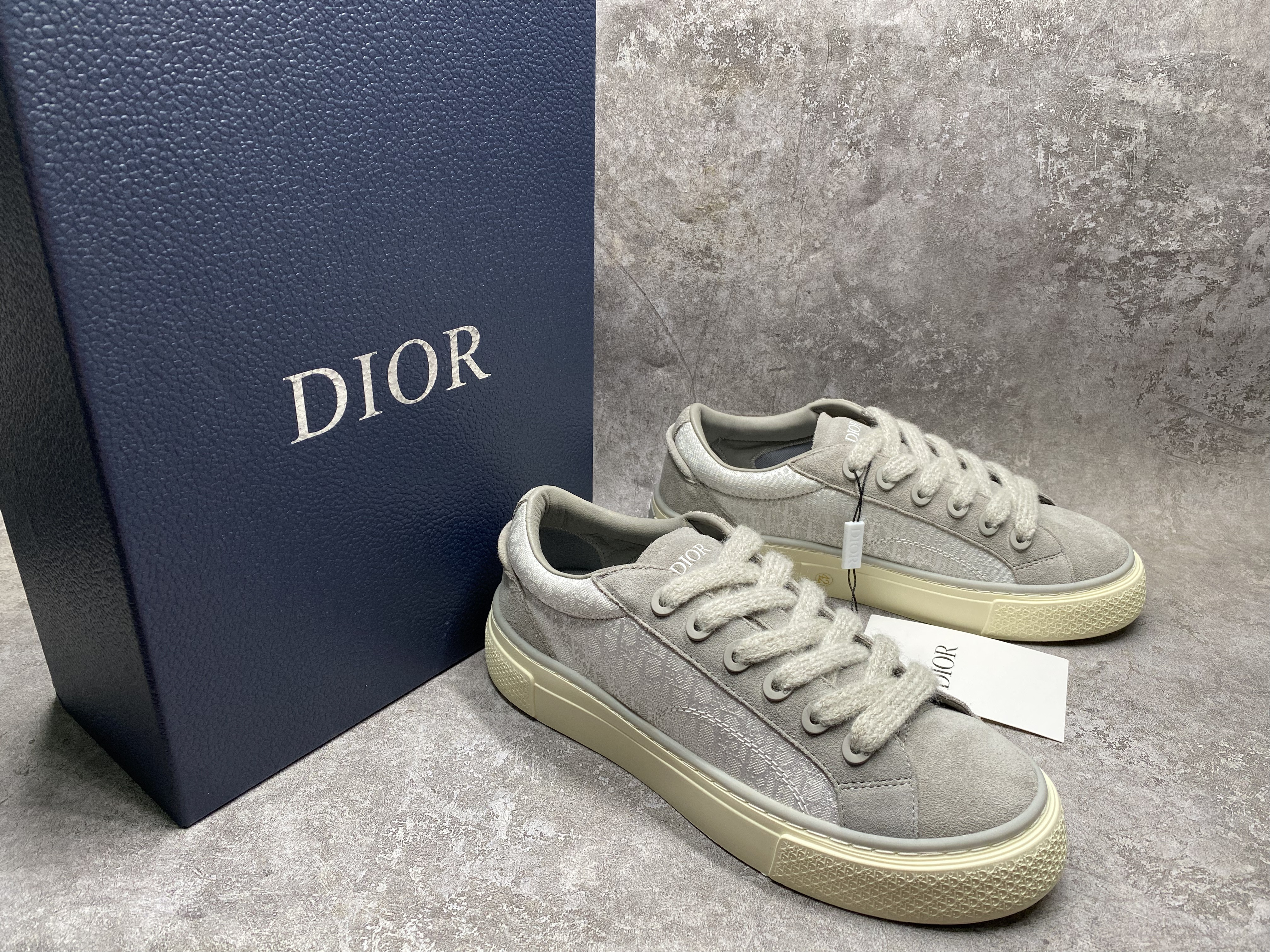 ua D*or b33 sneaker