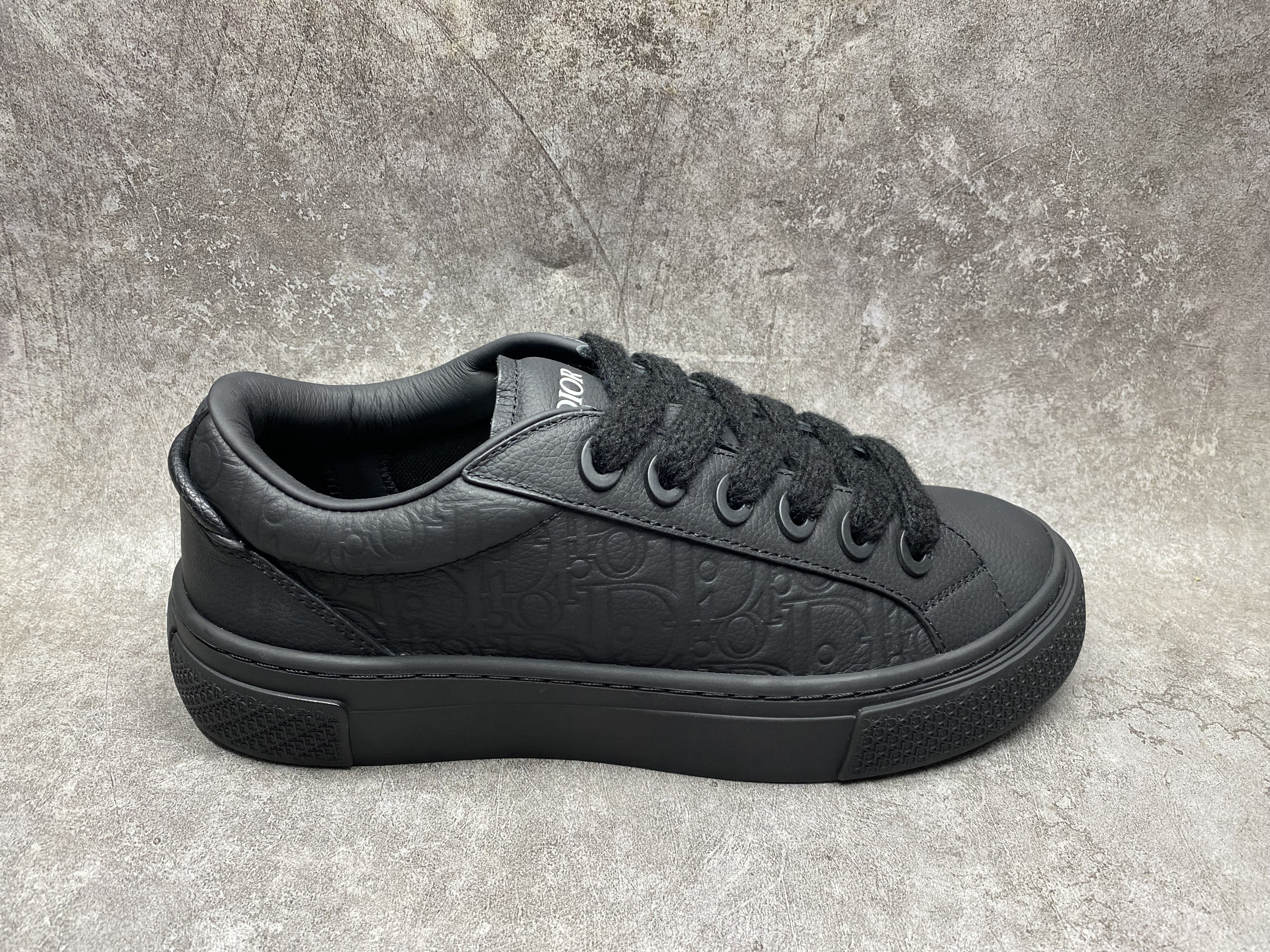 ua D*or b33 sneaker