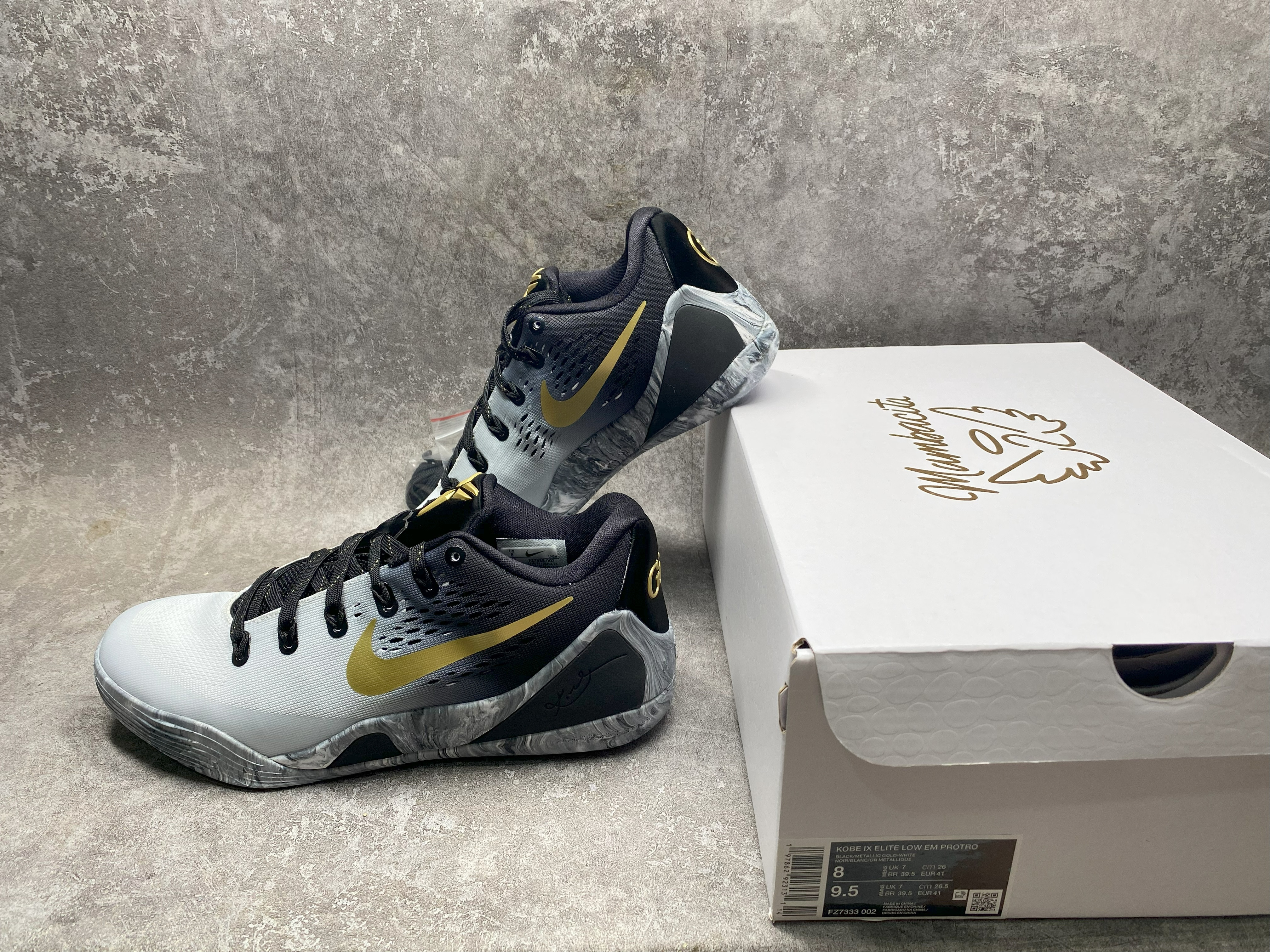 UA Nike Kobe 9 EM Low Protro