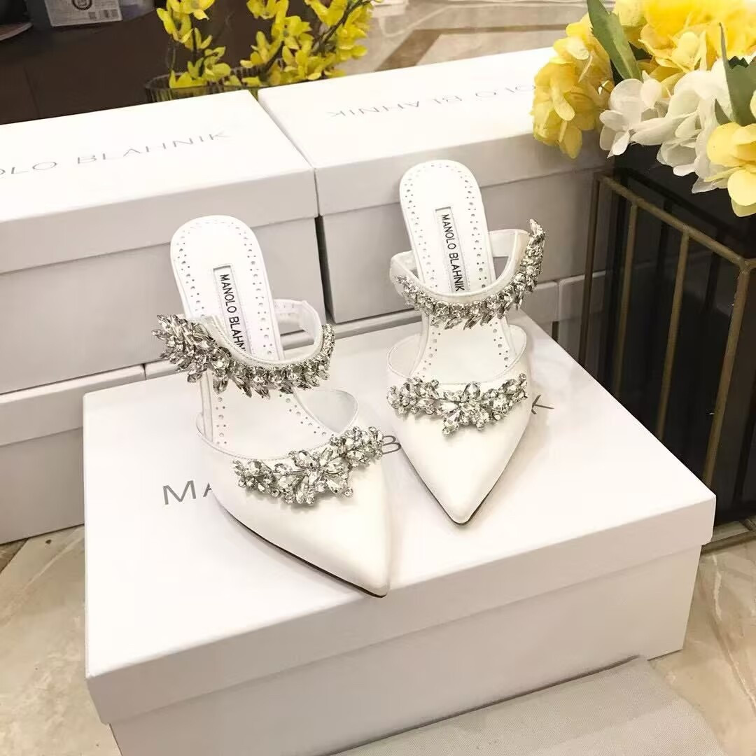 UA MANOLO BLAHNIK Shoes