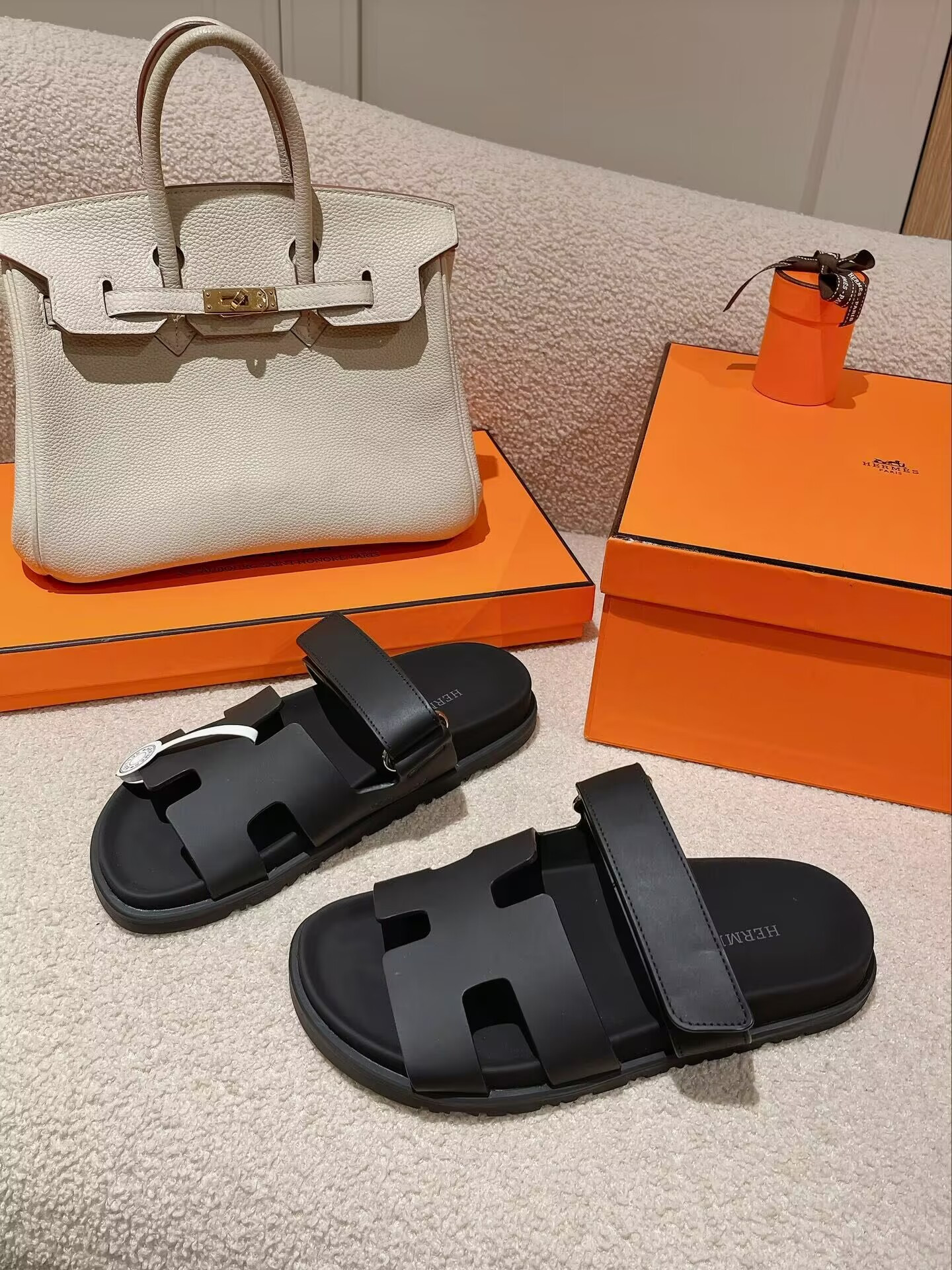 UA Hermès Chypre sandal