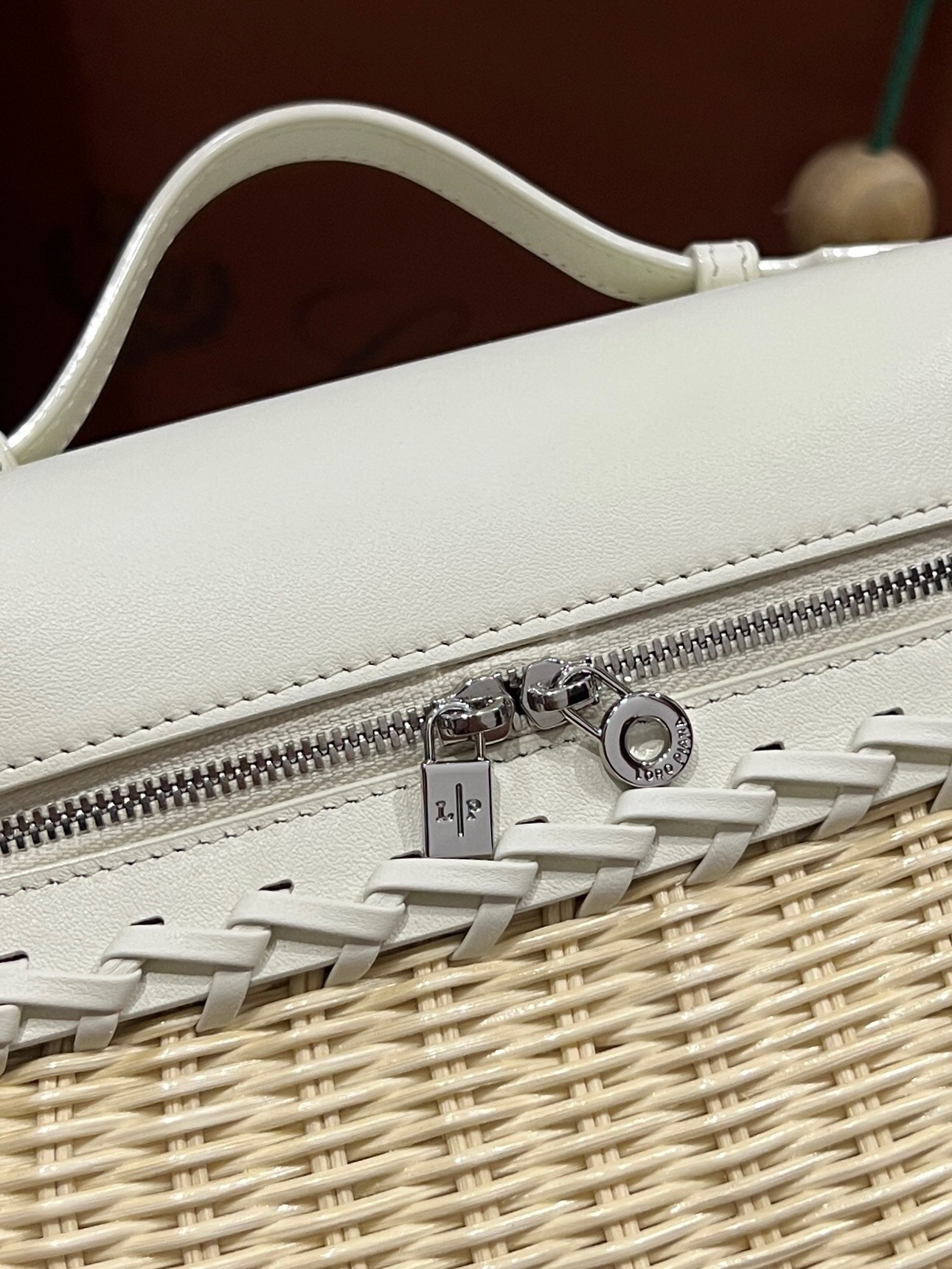 L**o p*ana extra pocket l19 wicker bag 17.5x21x10cm