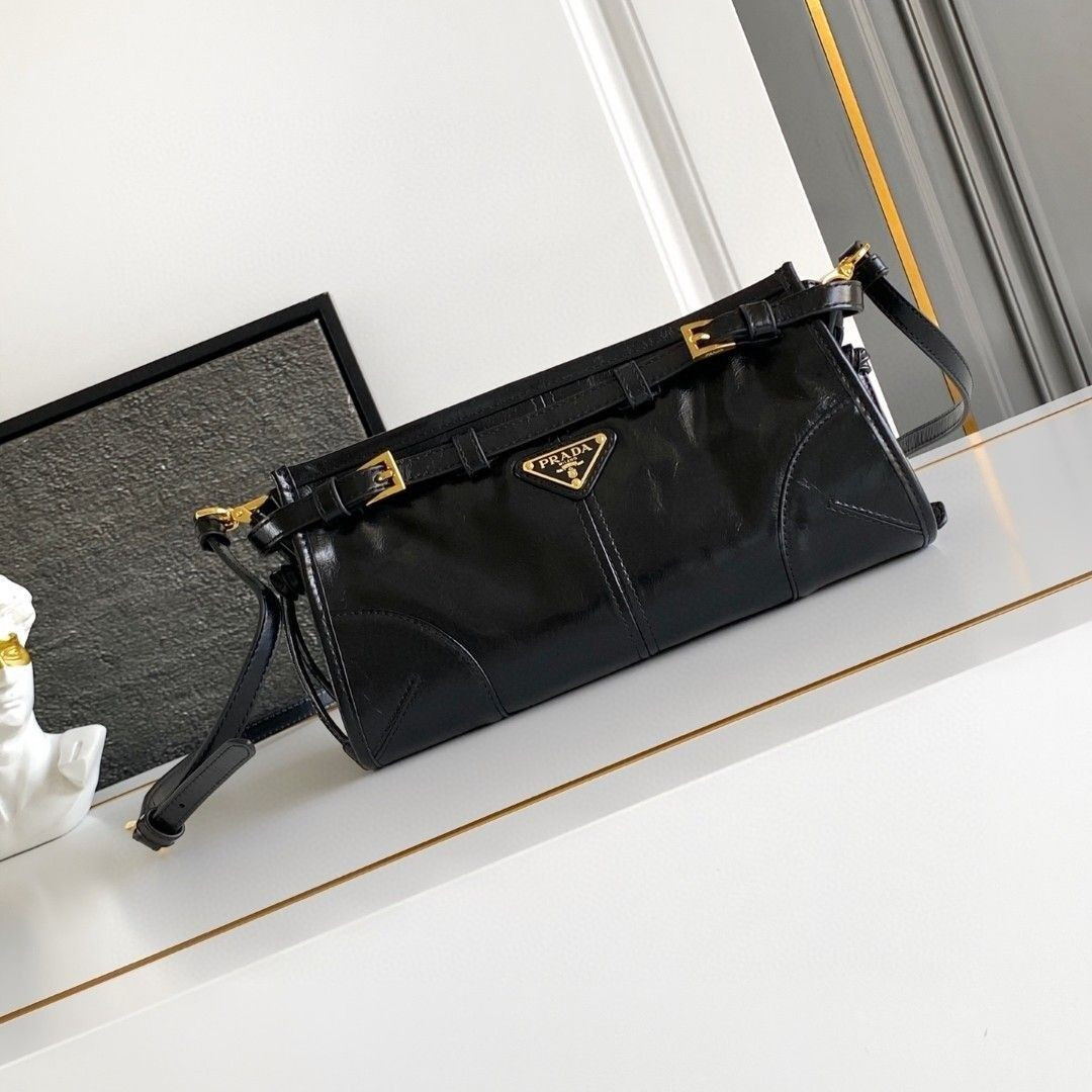 Pra*a bonnie small leather shoulder bag 14x26x12cm