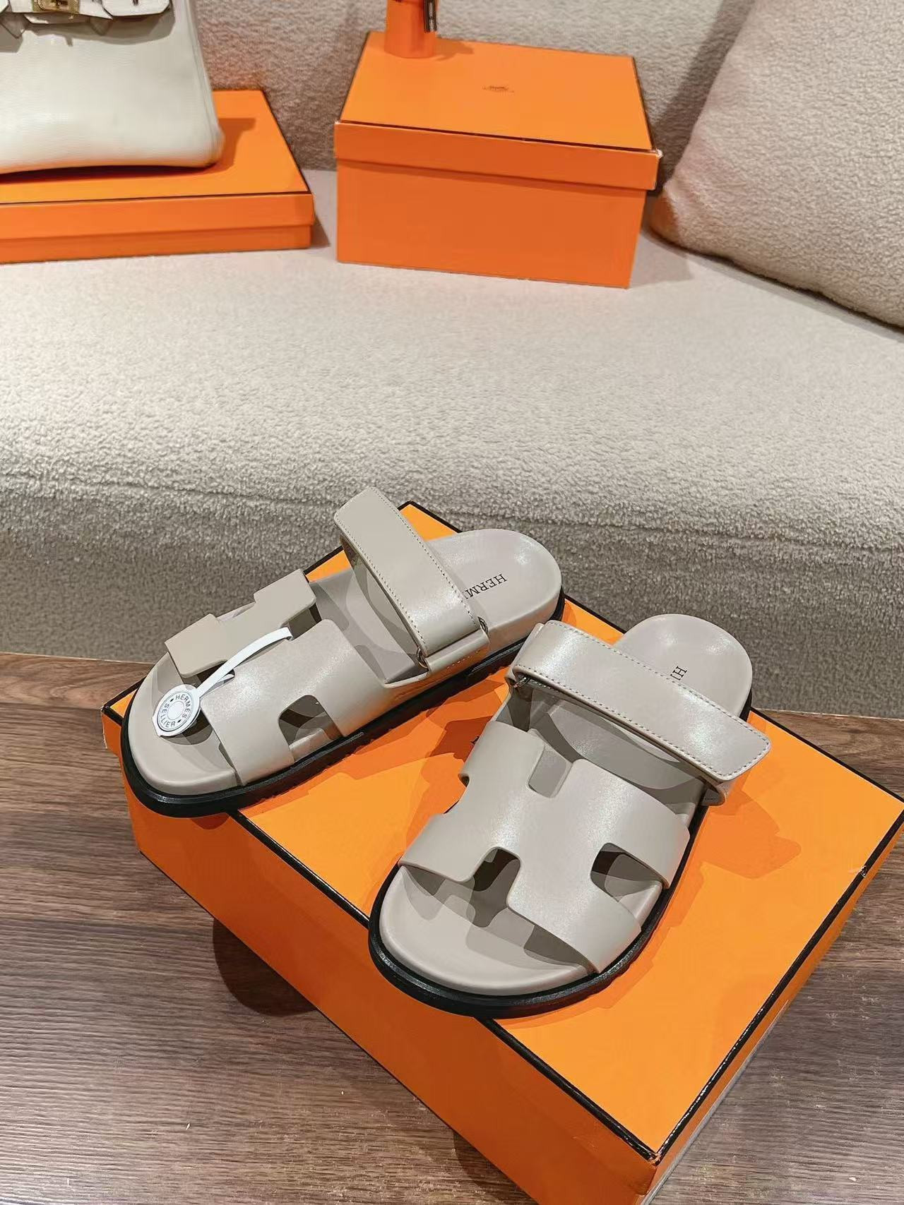UA Hermès Chypre Sandal