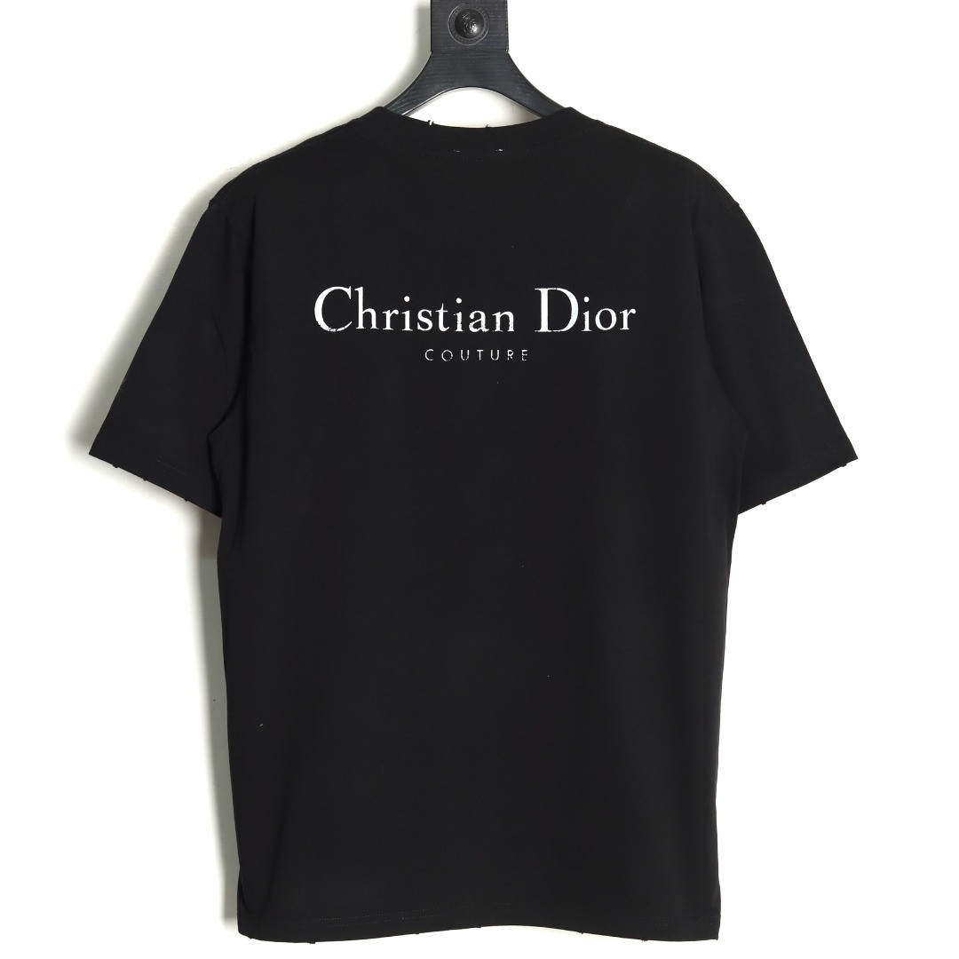 D*or short-sleeved t-shirt