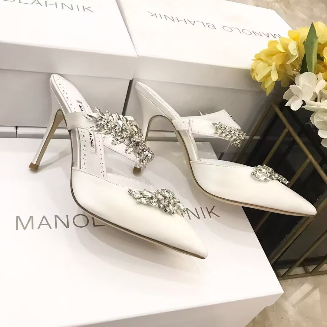 UA MANOLO BLAHNIK Shoes