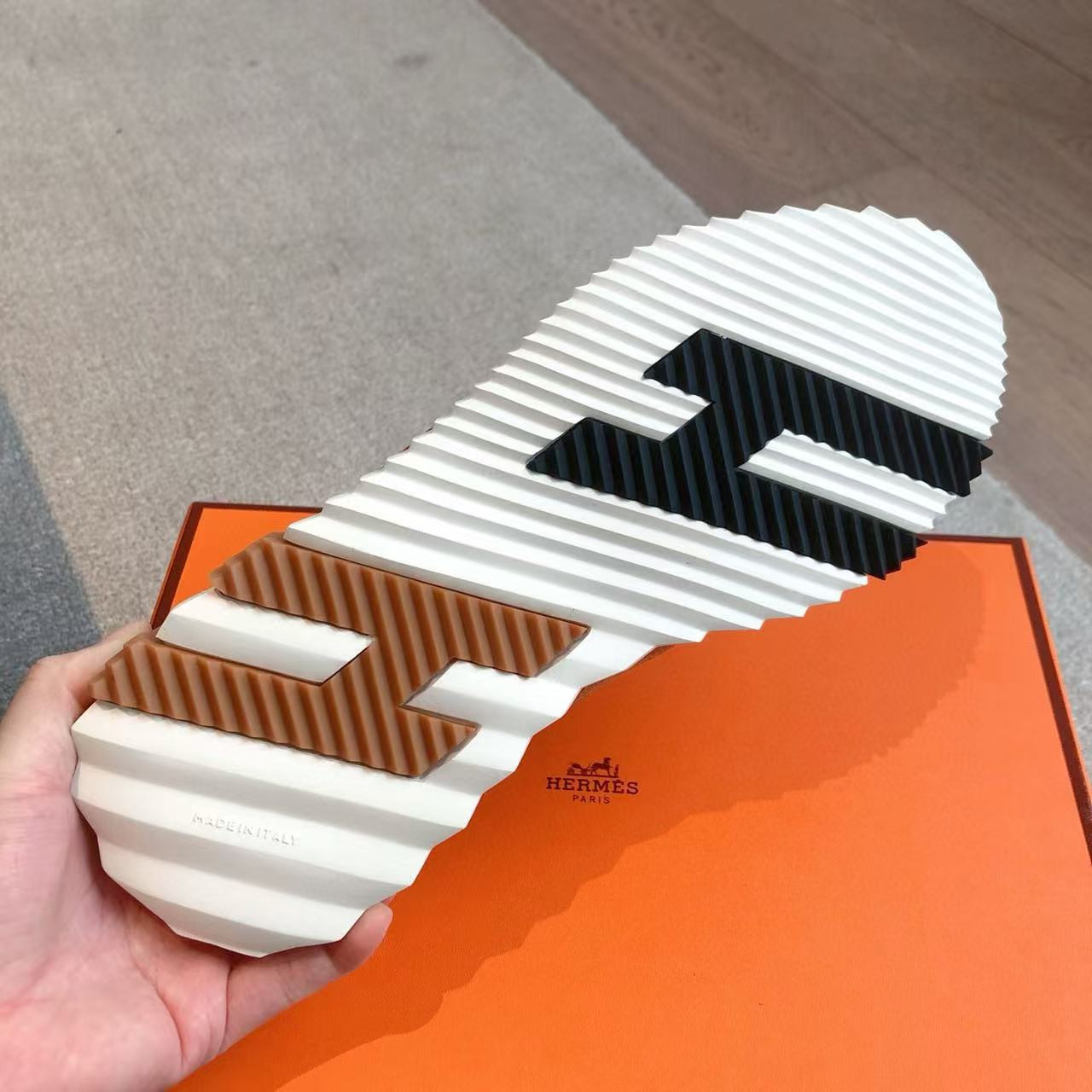 UA Hermès Ketch sneaker