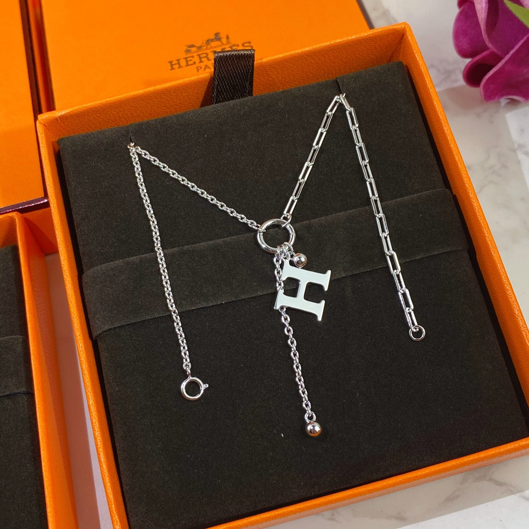 Hermès Mandarin Duck H Necklace