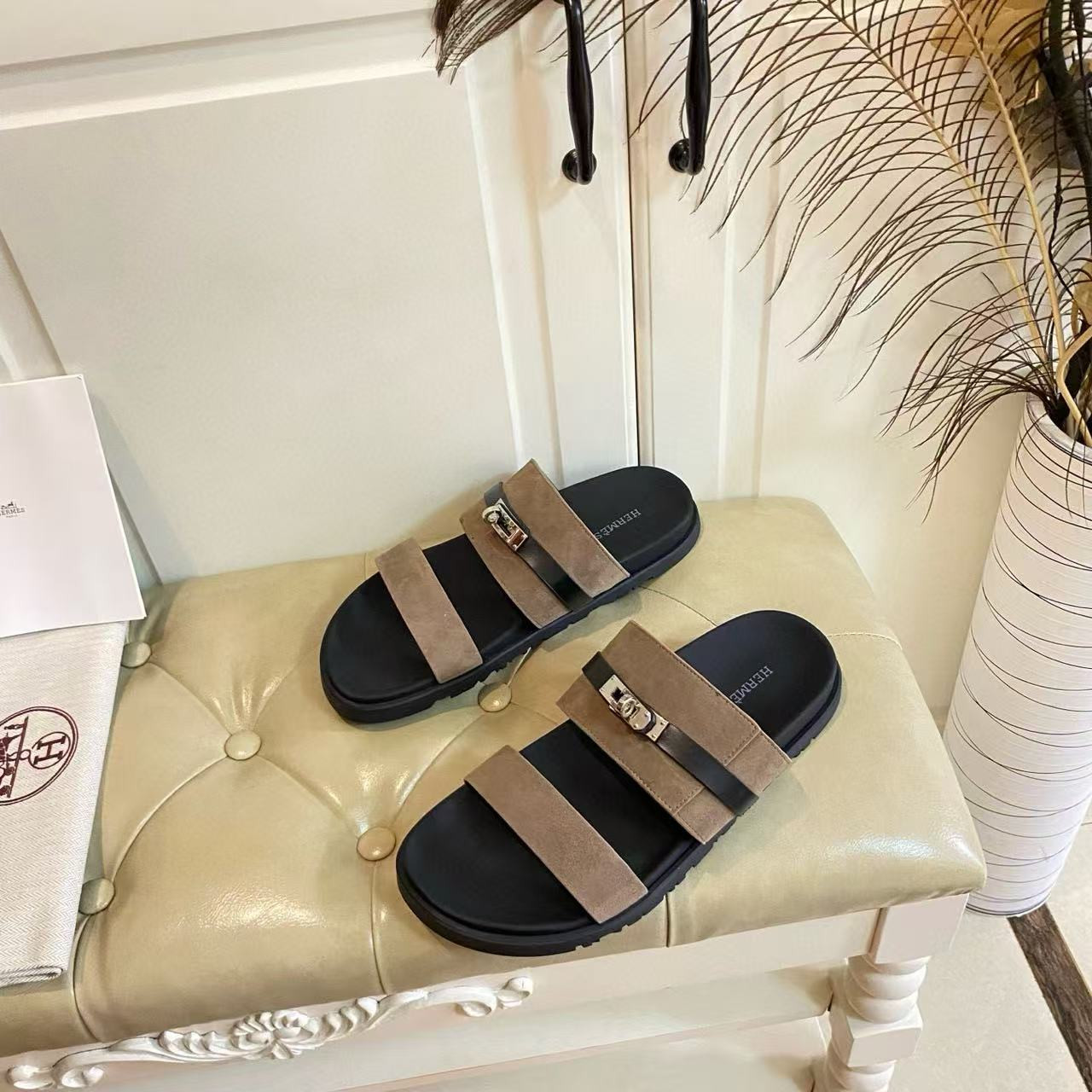 UA Hermès Jackson sandal