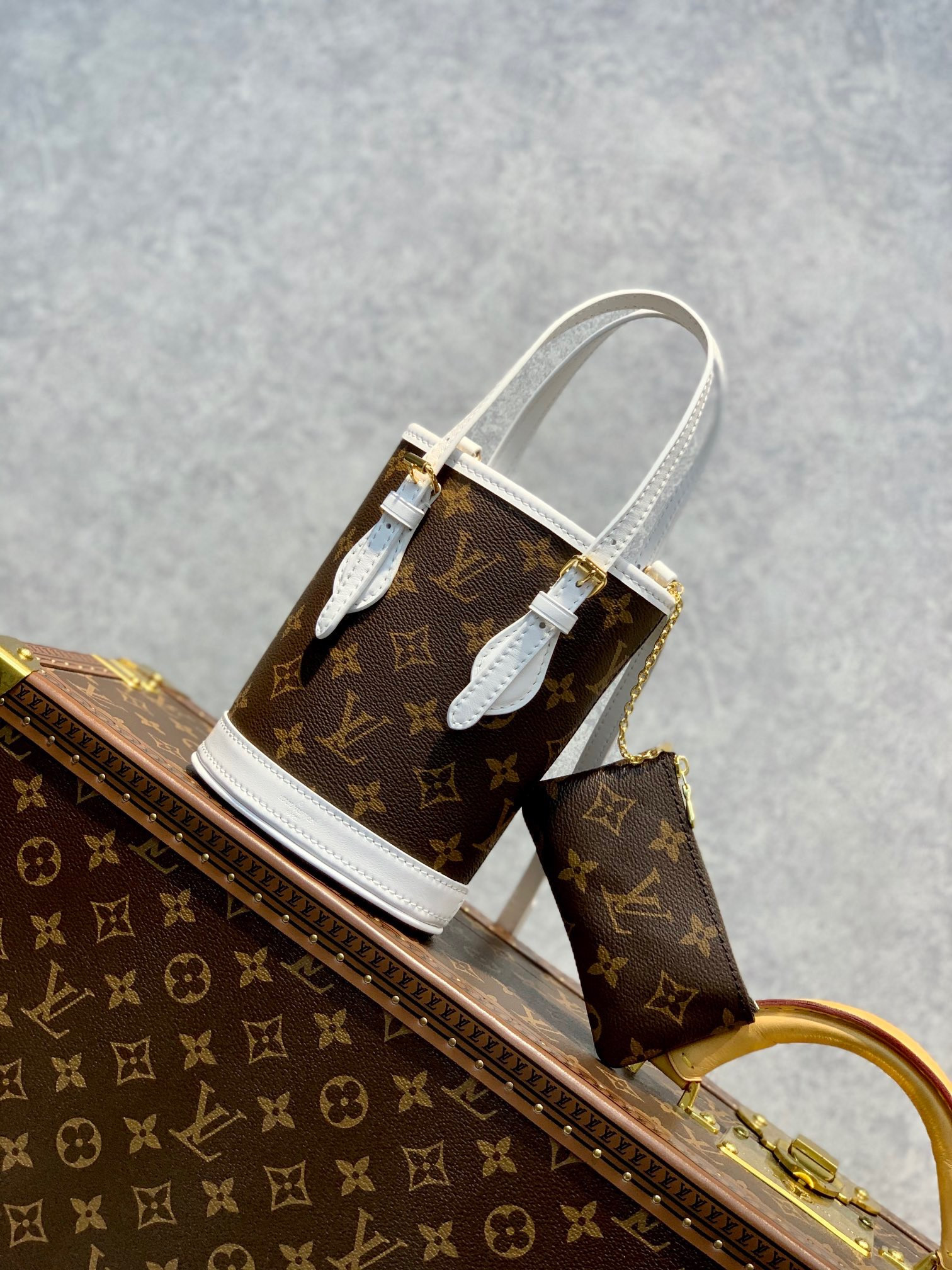 LV NANO BUCKET M81489