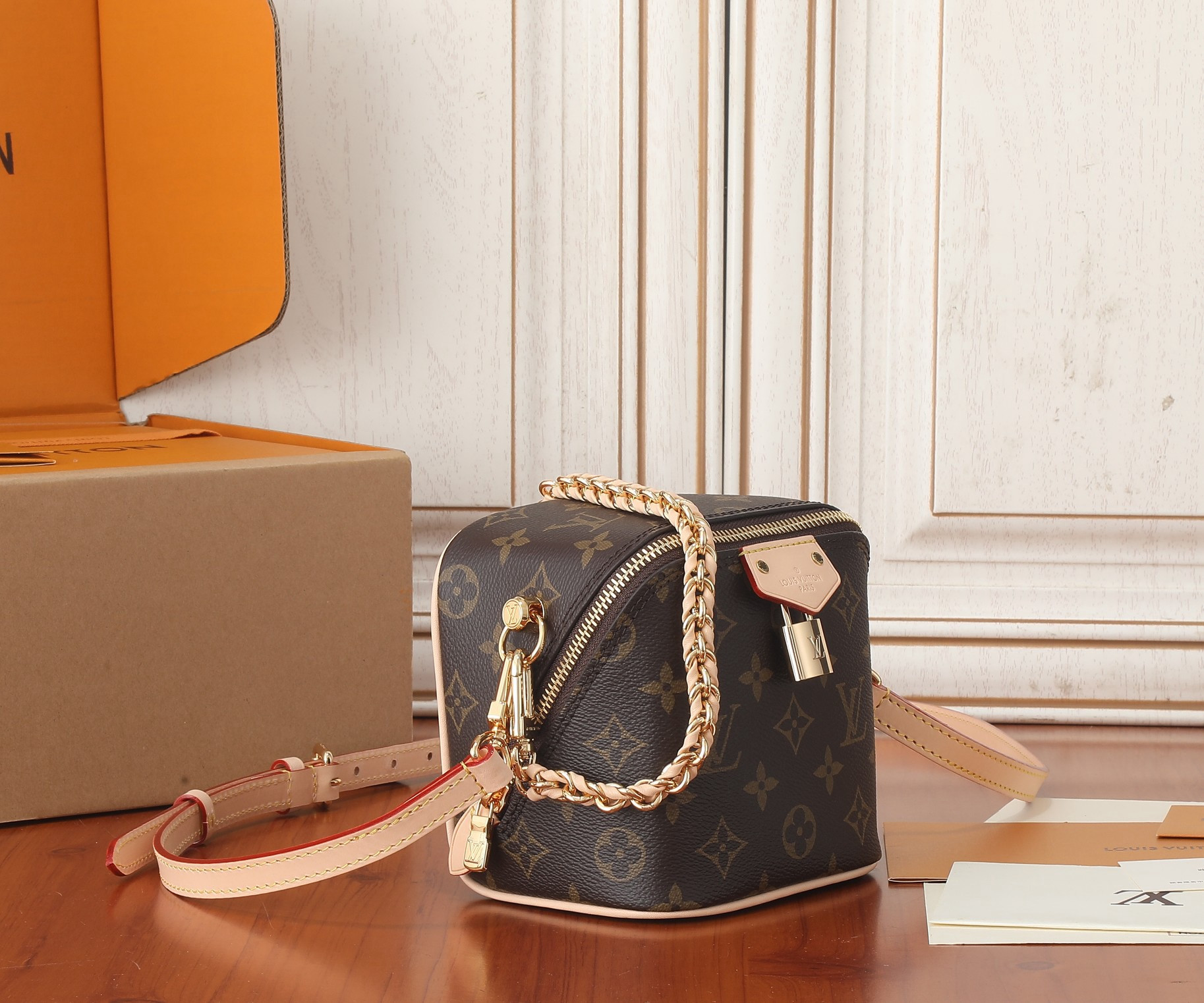 LV Just In Case M47096 13x14x11.5cm