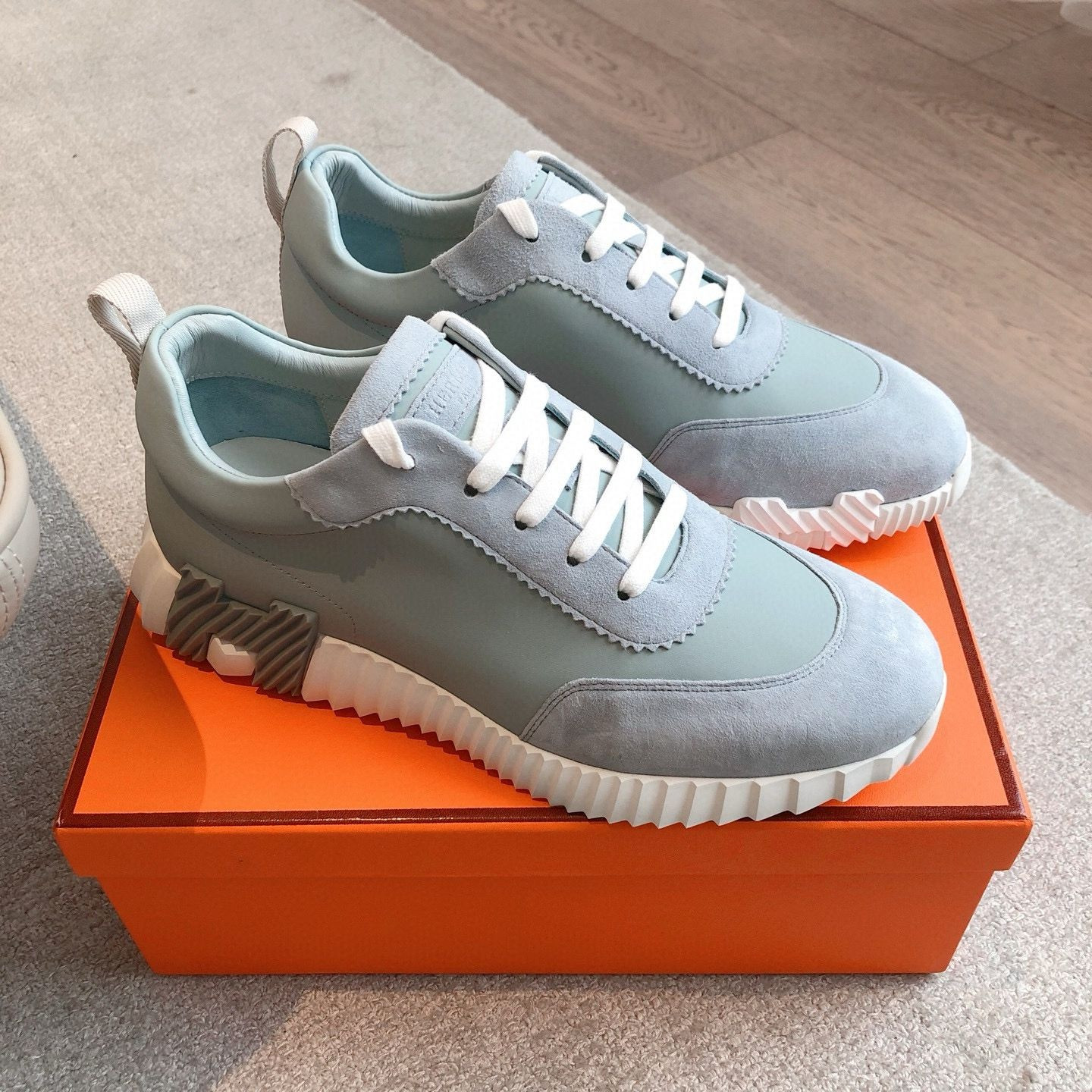 UA Hermès Bouncing Sneaker