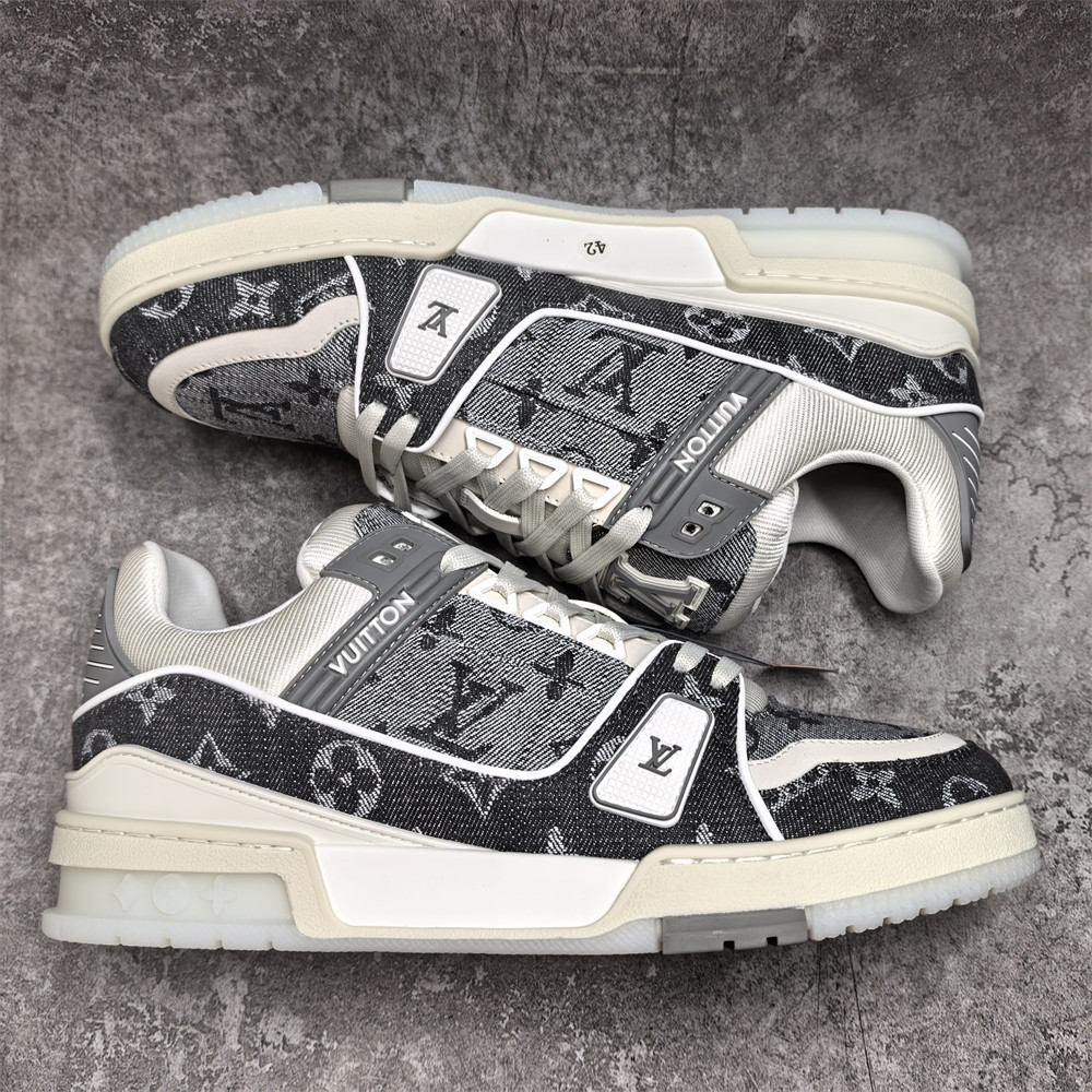 UA LV Trainer Sneaker