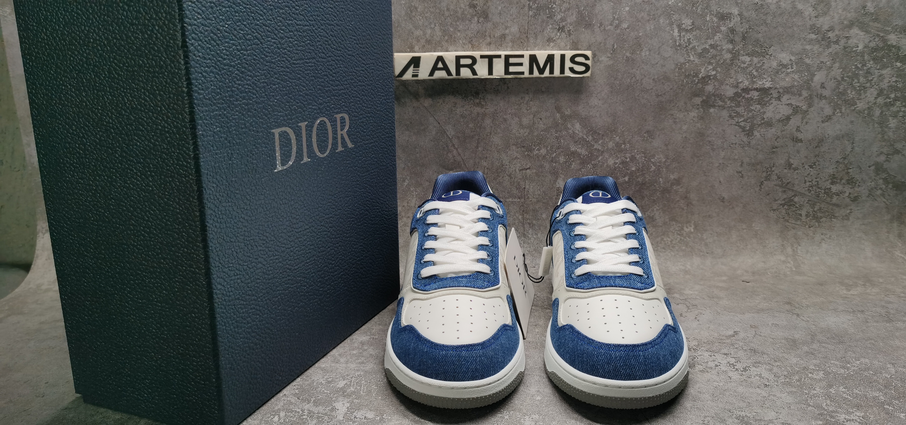 ua D*or b27 sneaker