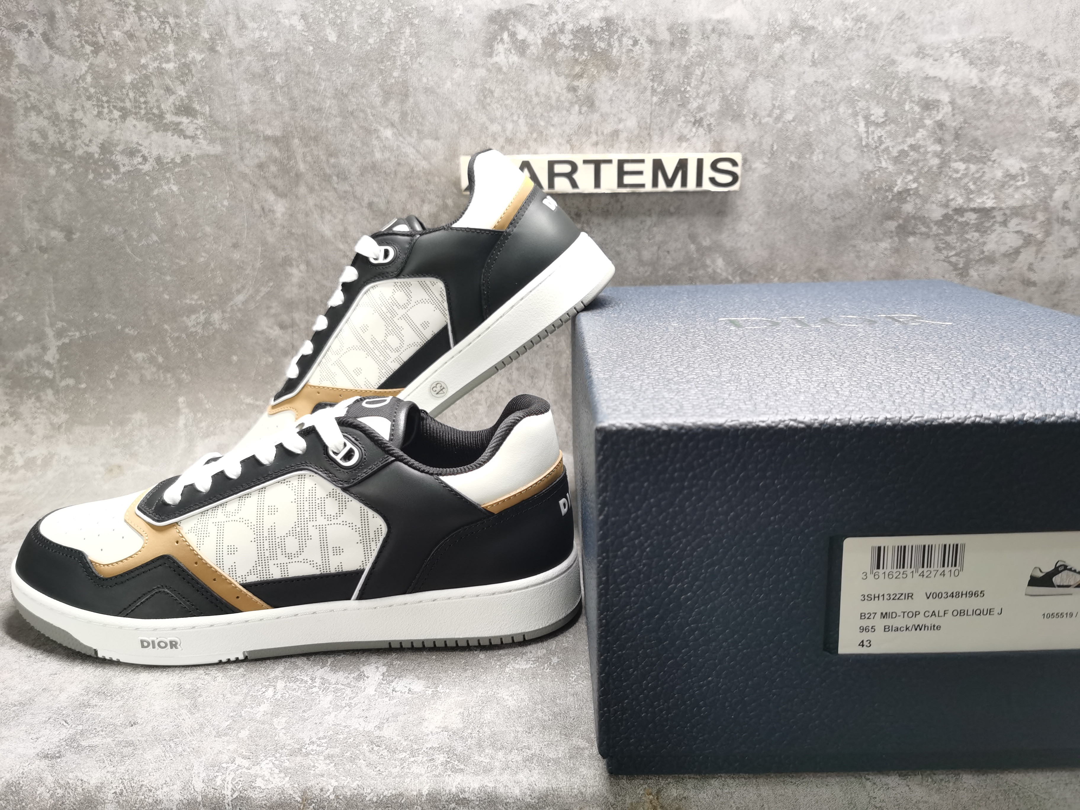 ua D*or b27 sneaker