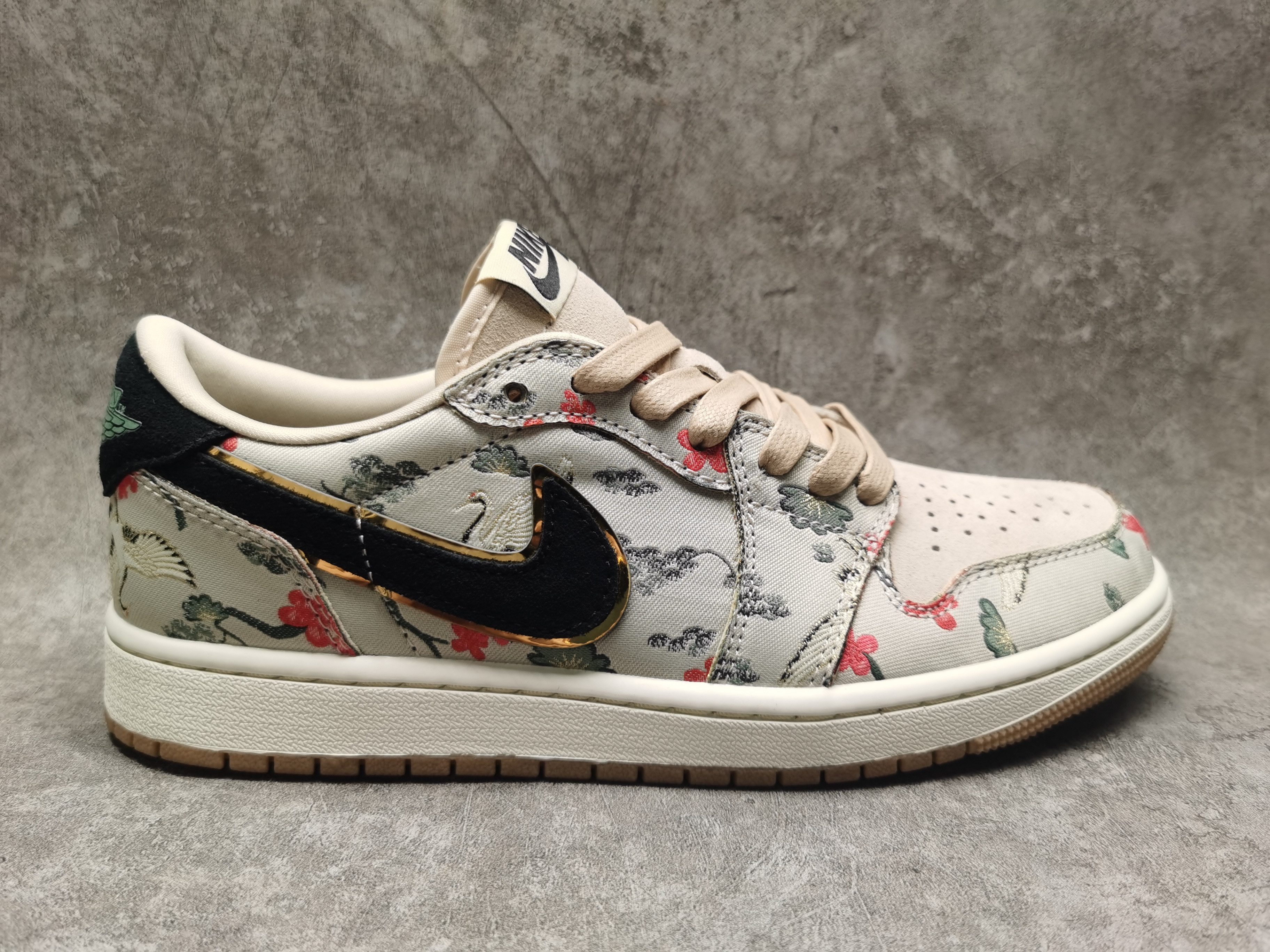 UA Jordan 1 Retro Low OG