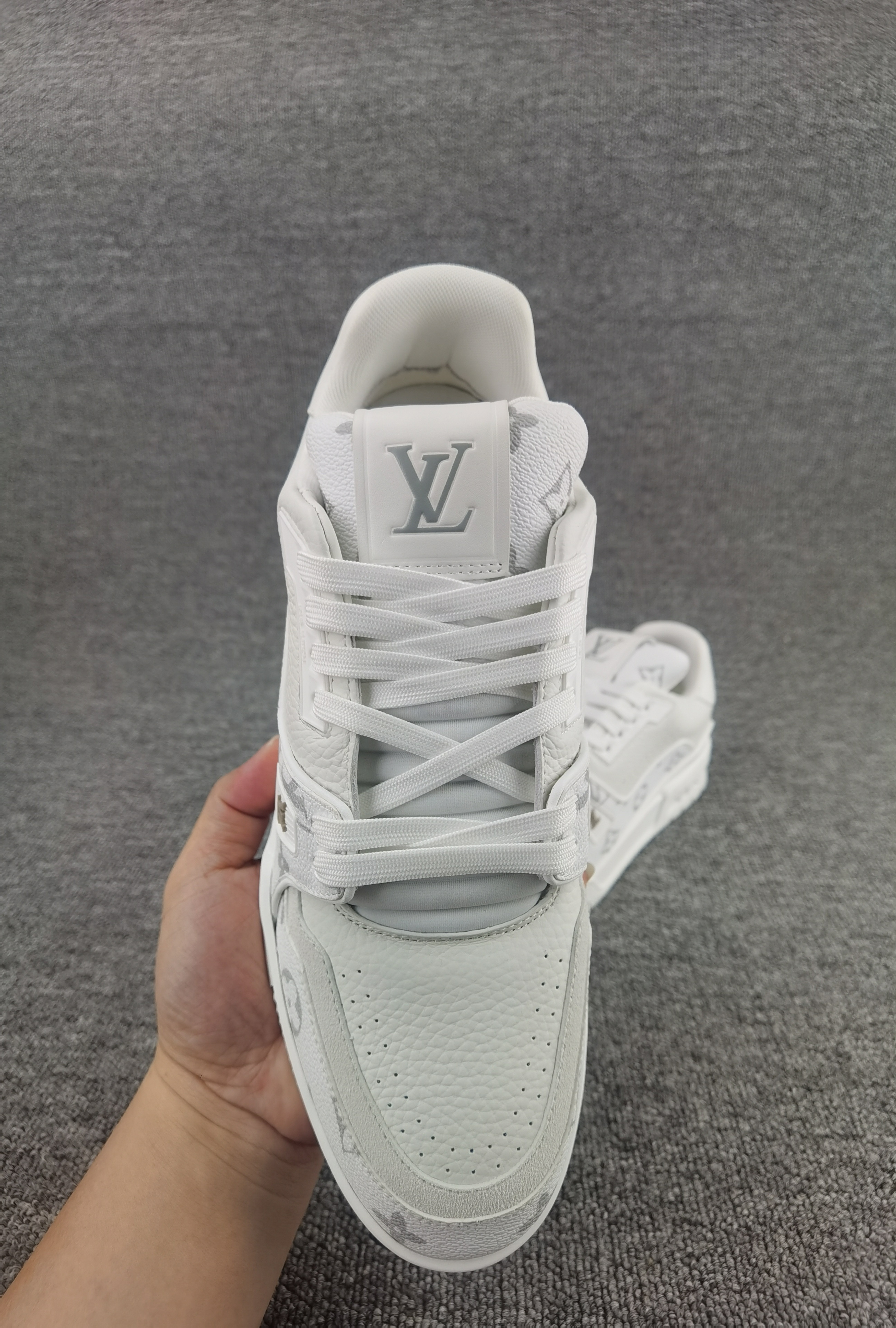 UA LV Trainer Sneaker