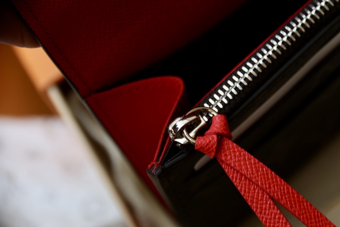 LV EMILIE Wallet M82919 19 x 10 x 2 cm