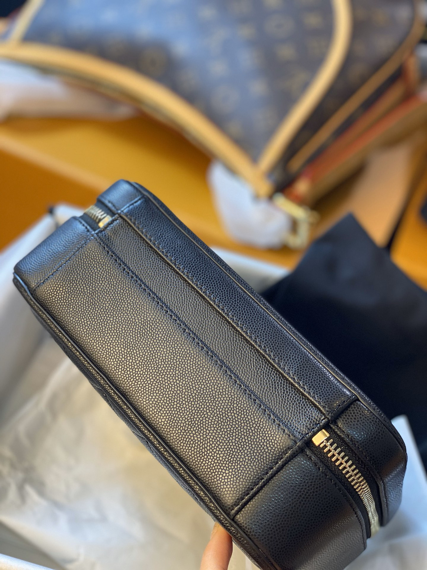 Ch*el vanity case   17x7x13cm