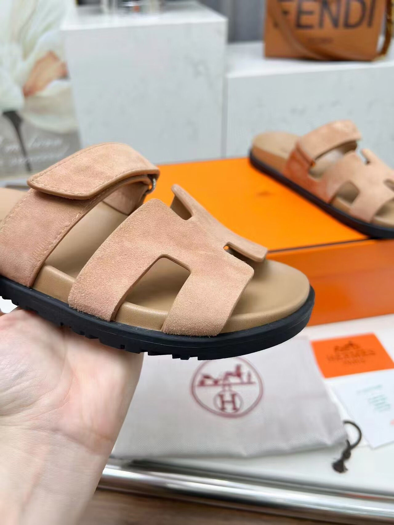UA Hermès Chypre sandal