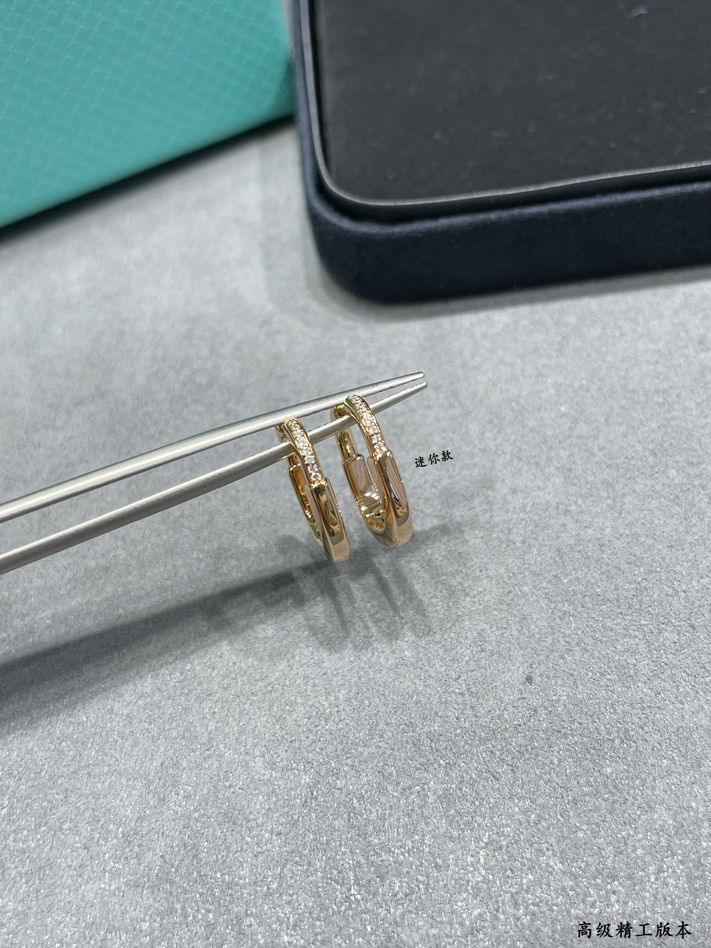 T*f*ny & co. mini lock earrings