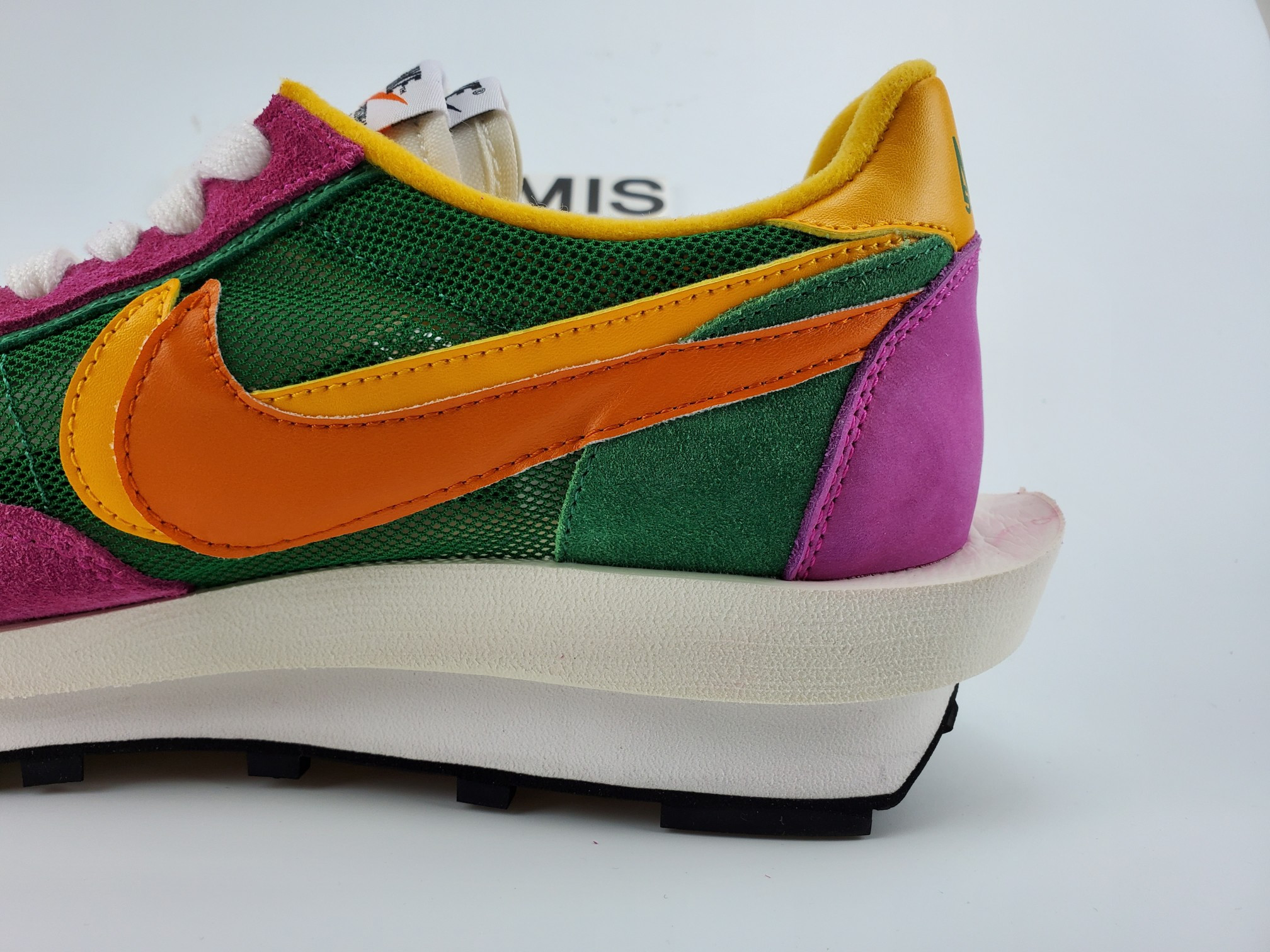 SACAI X NIKE LDWAFFLE “PINK GREEN”