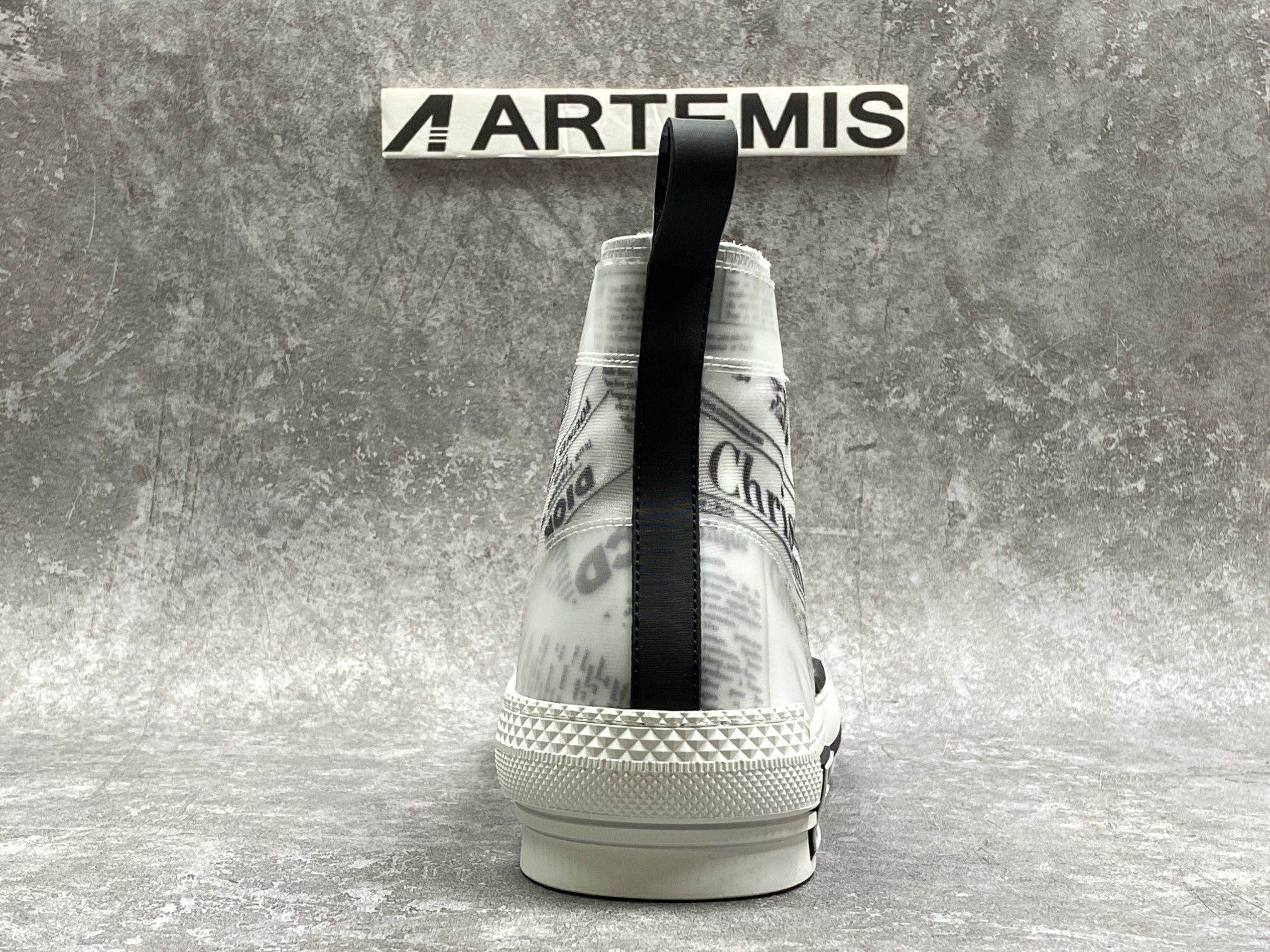 D*or b23 high top daniel asham newspaper