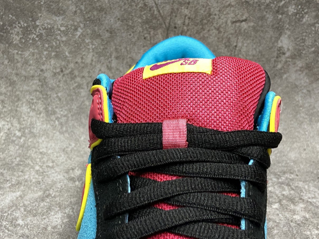 Nike Dunk SB Low Ms. Pacman