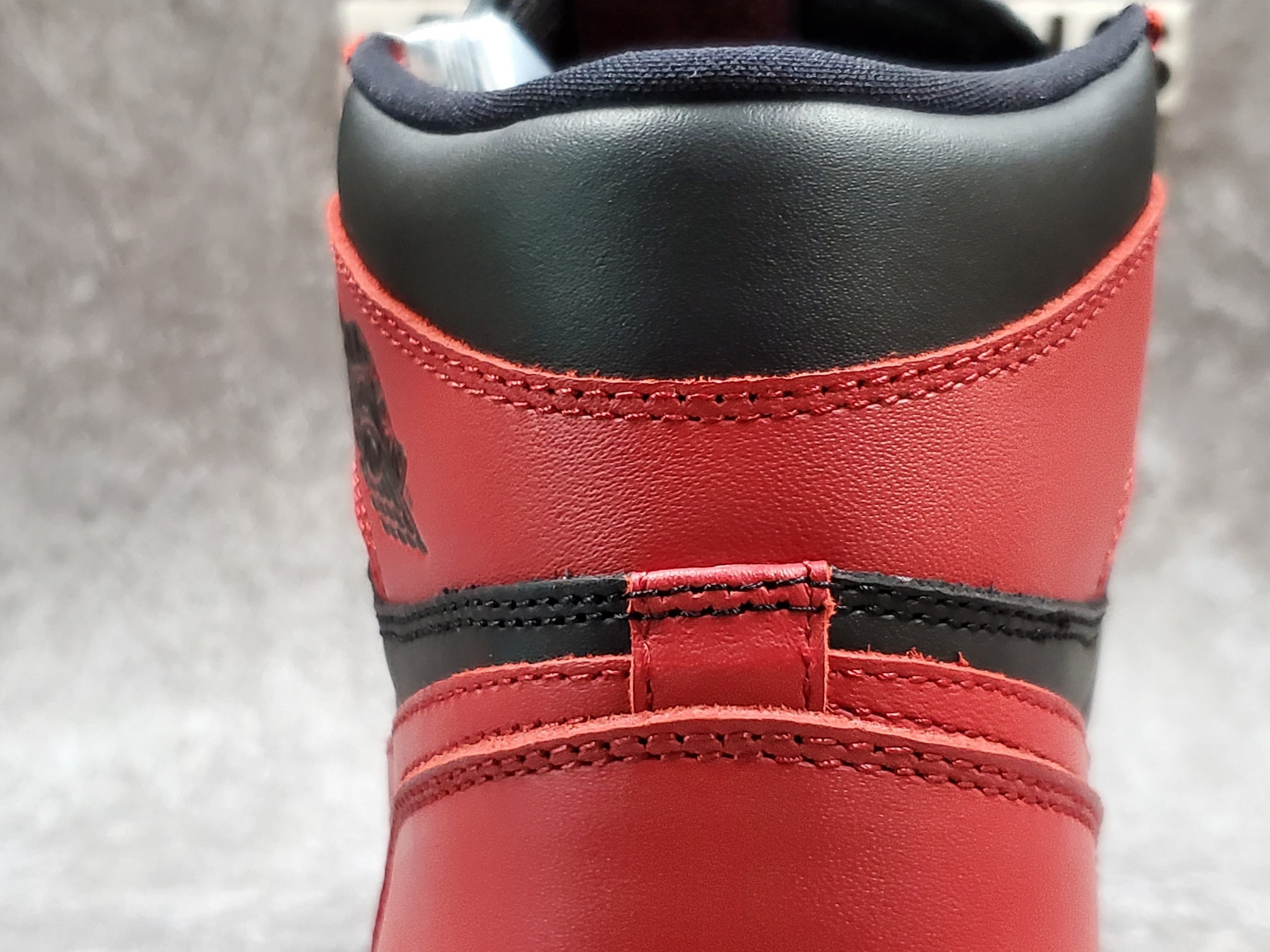 Air Jordan 1 Retro High 85 Varsity Red