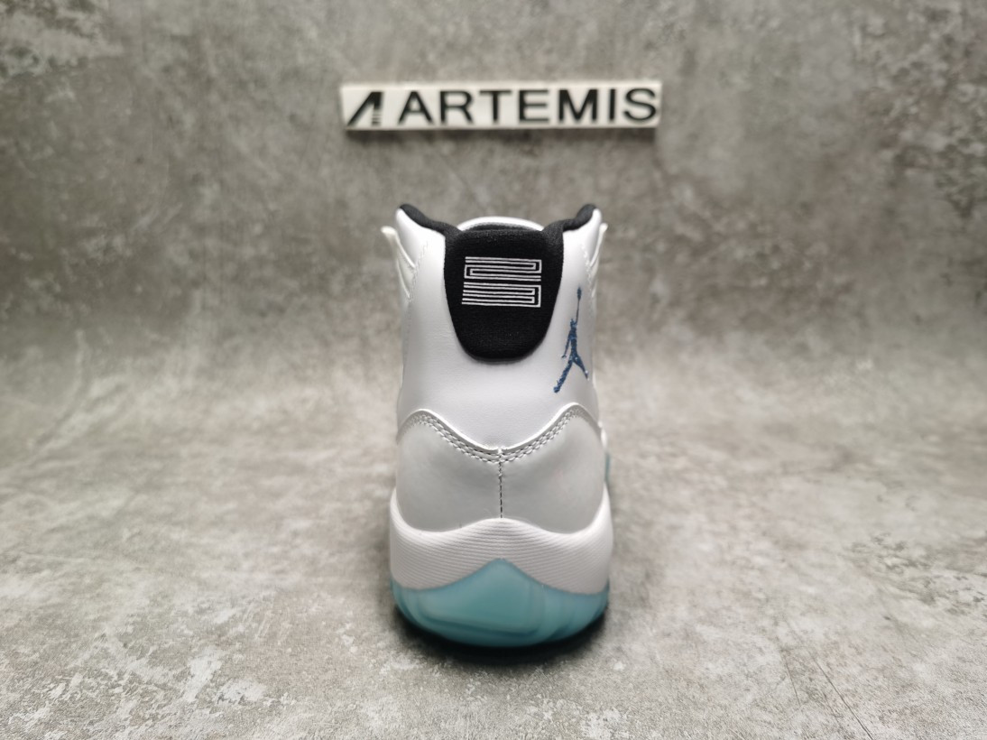 Air Jordan 11 Retro Legend Blue
