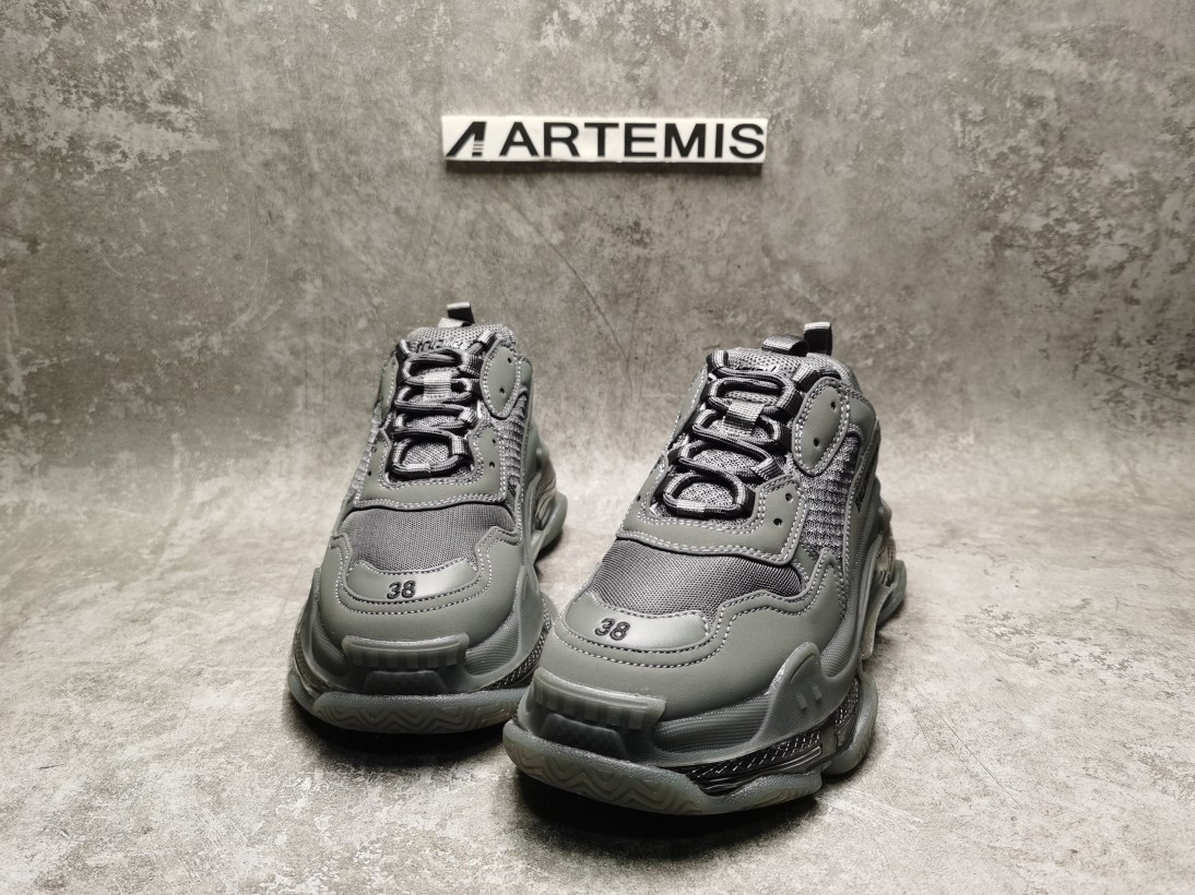 Balenciga Triple S Clear Sole Grey