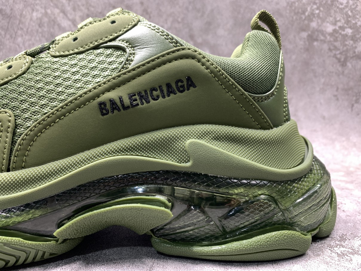 Balenciga Triple S Sneaker Clear Sole Green
