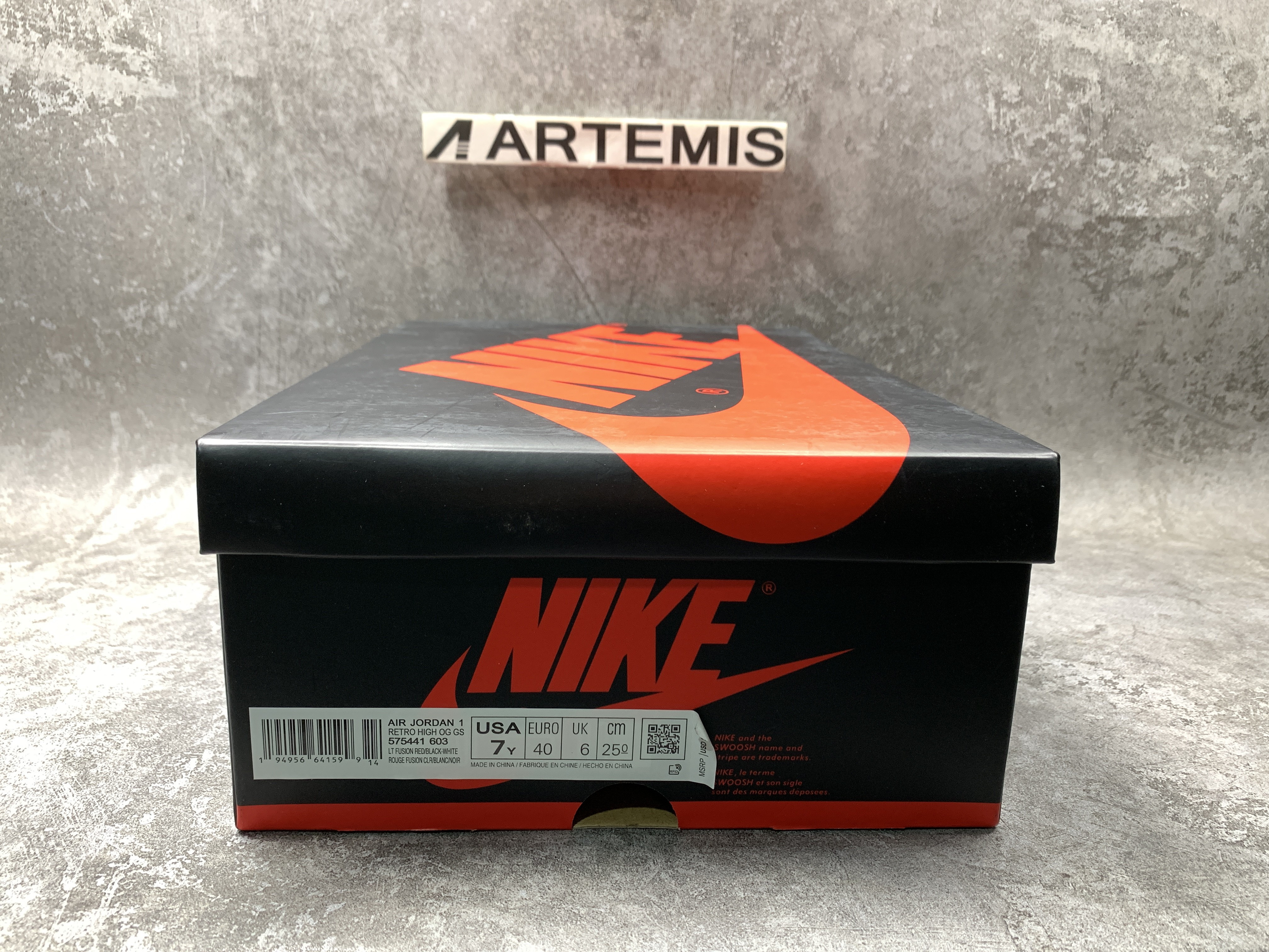 Air Jordan 1 Retro High OG Light Fusion Red