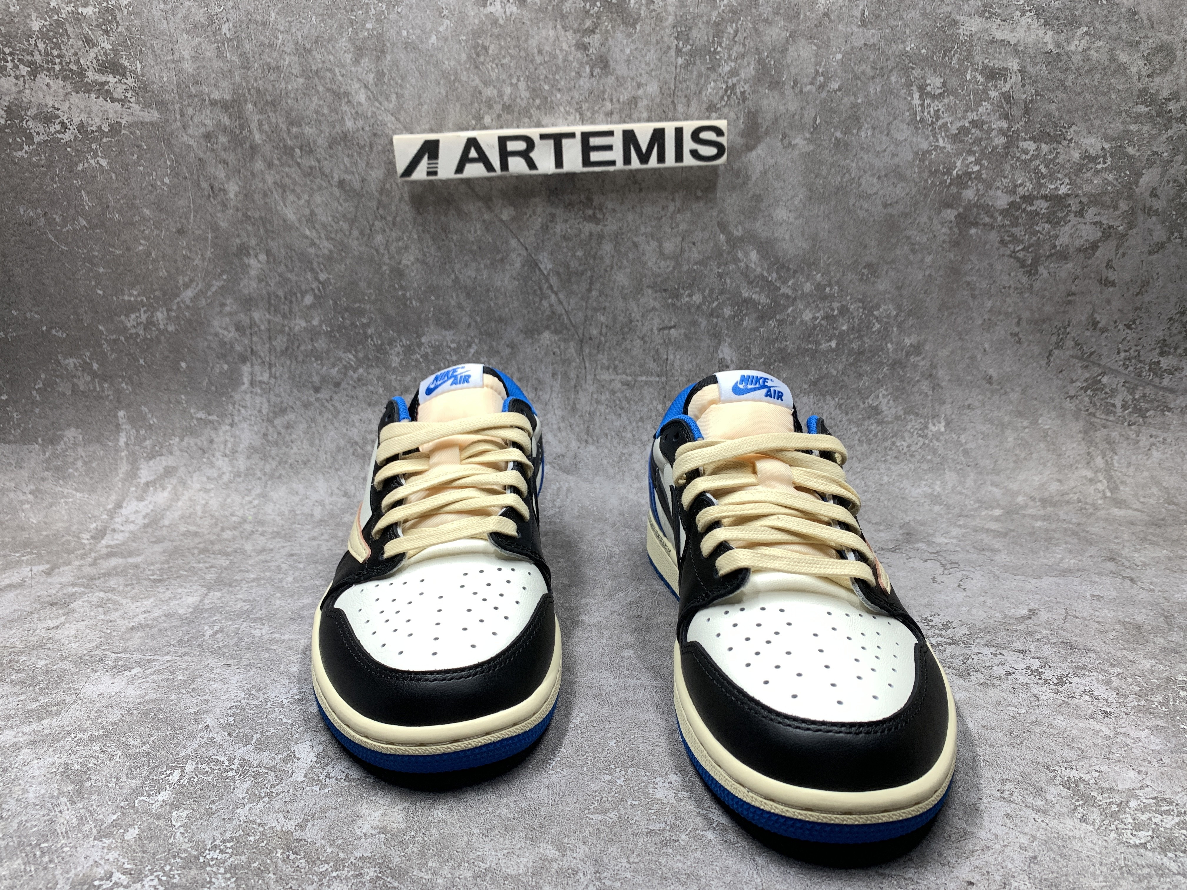 Air Jordan 1 Low Fragment Design x Travis Scott