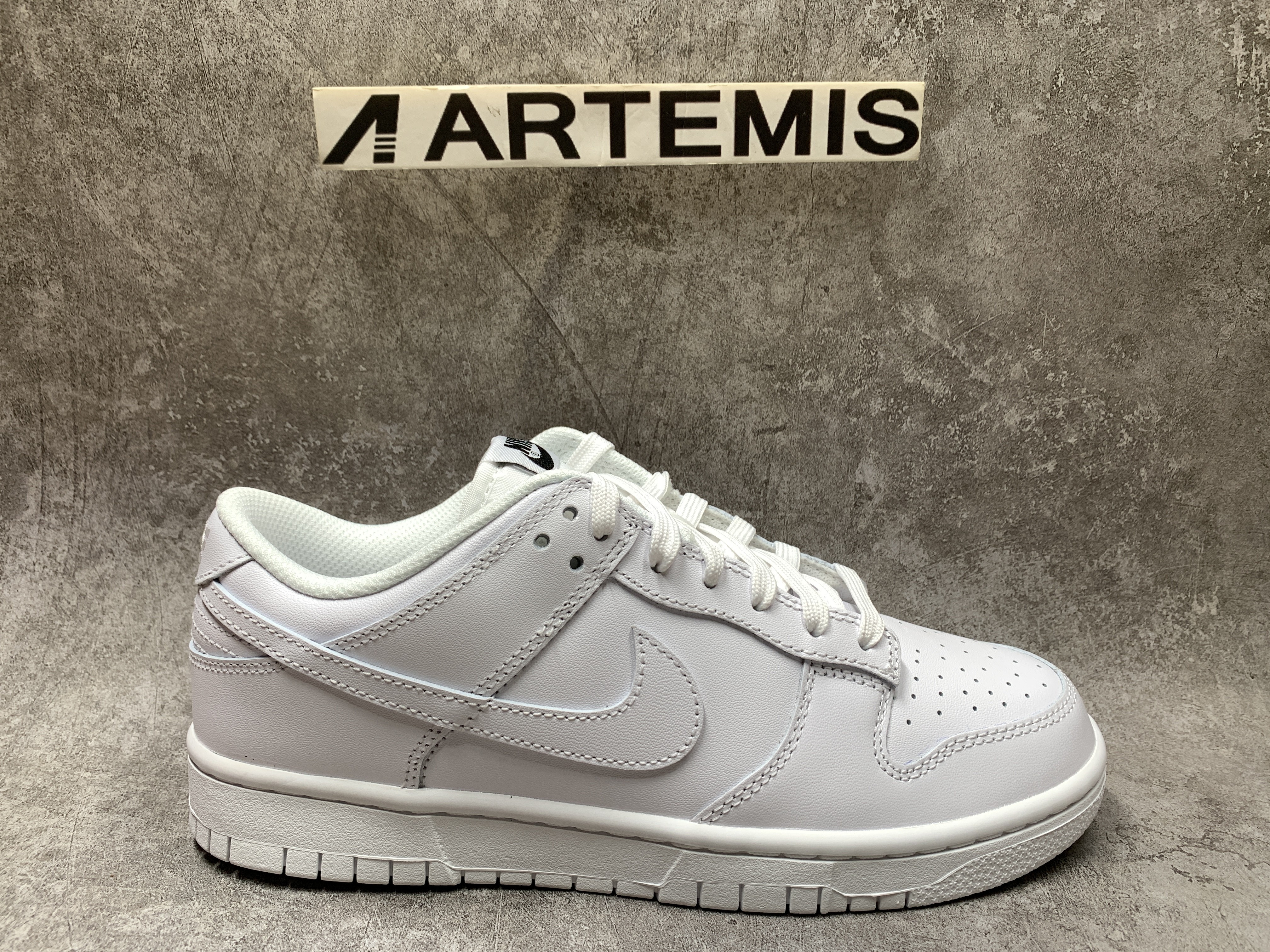 Nike Dunk Low Triple White