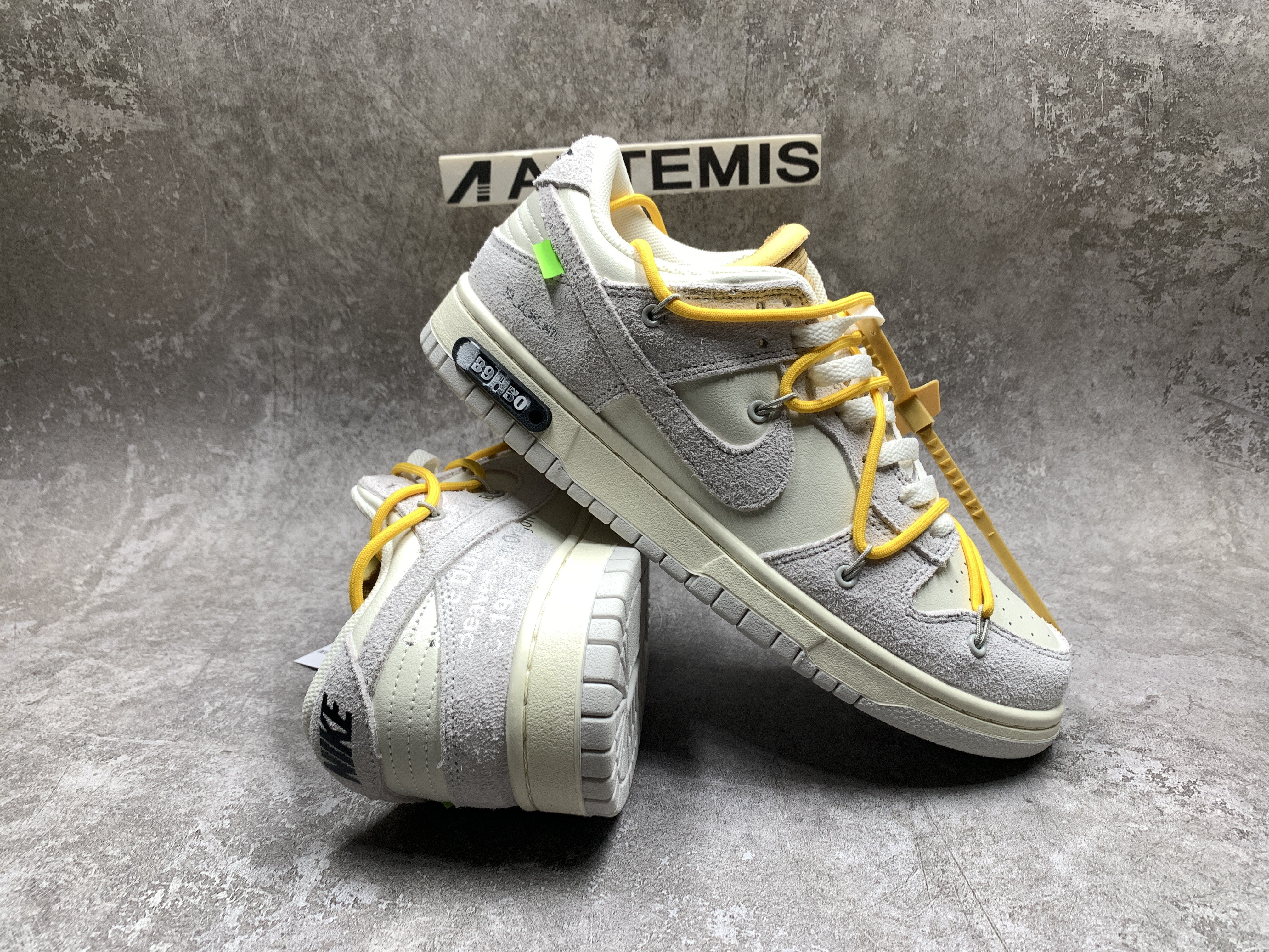 Off-White x Dunk Low Lot 39 of 50
