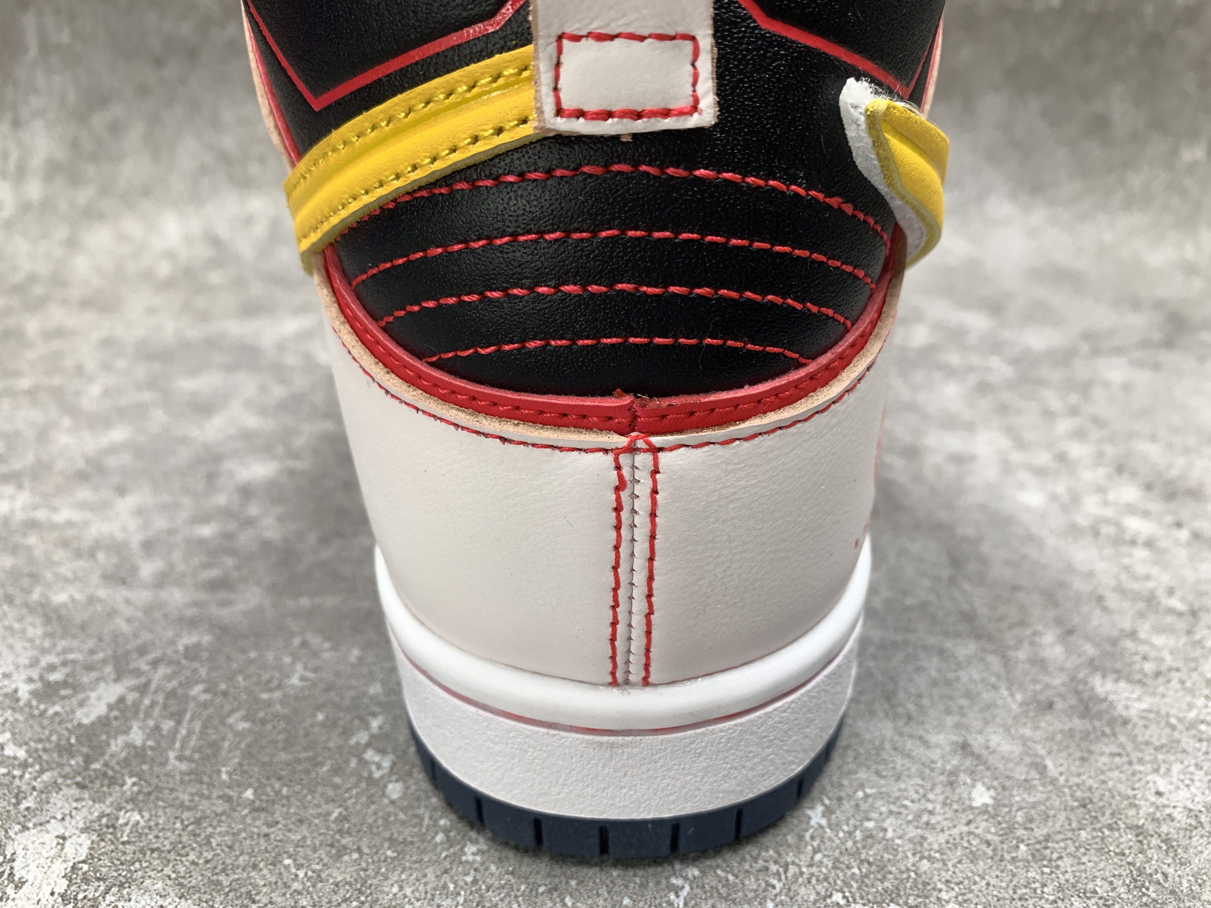Nike Dunk SB High RX-0 Unicorn Gundam