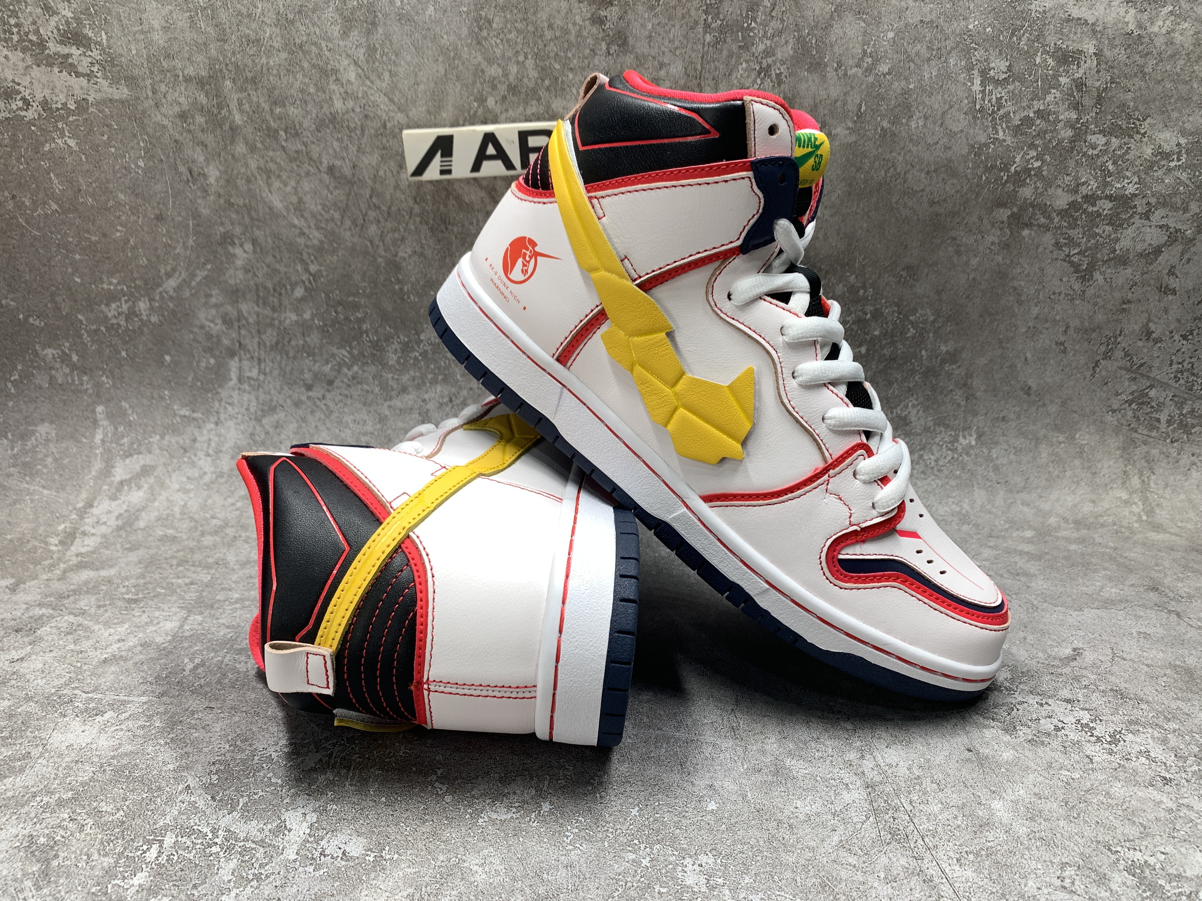 Nike Dunk SB High RX-0 Unicorn Gundam