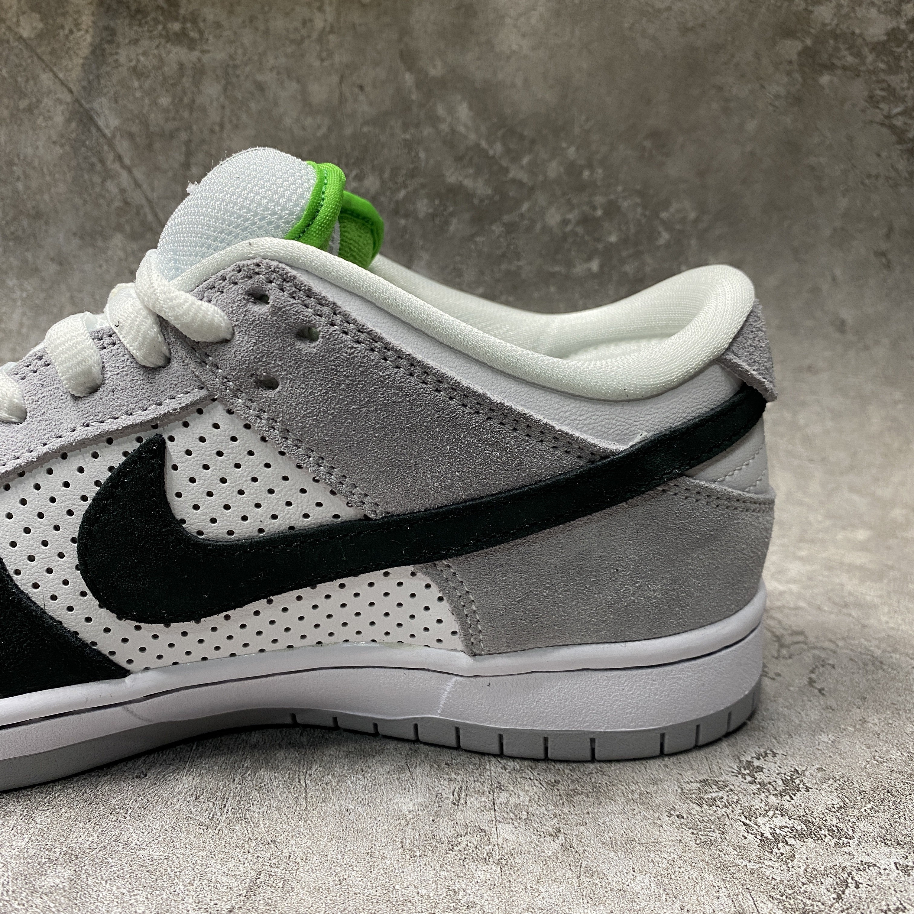Nike SB Dunk Low Chlorophyll