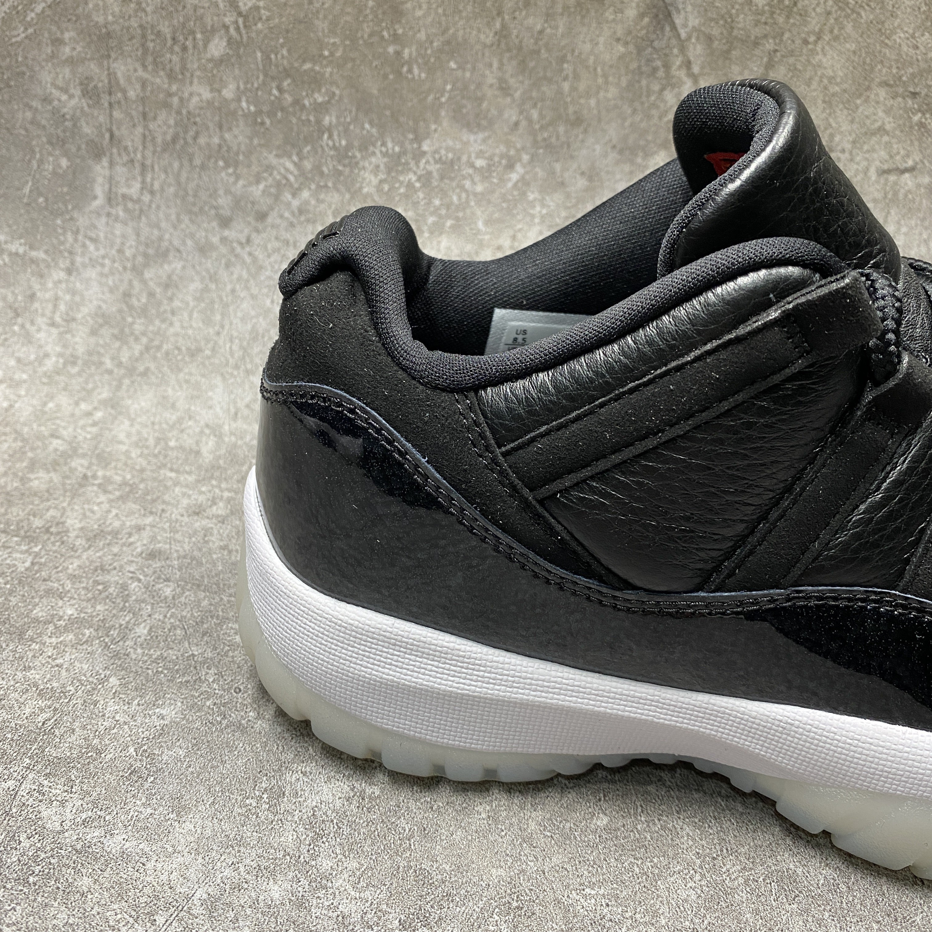 Air Jordan 11 Retro Low 72-10