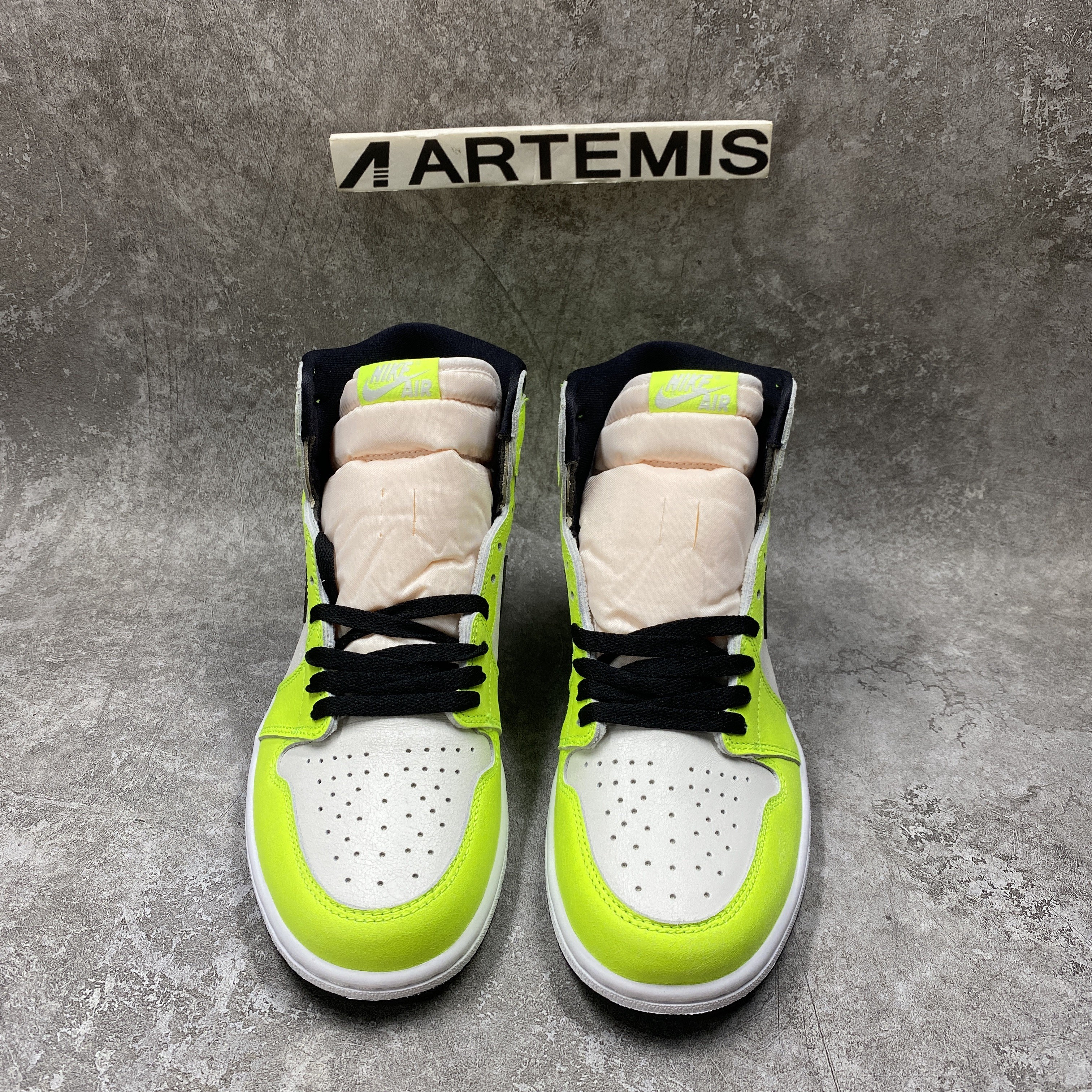 Air Jordan 1 High OG Volt