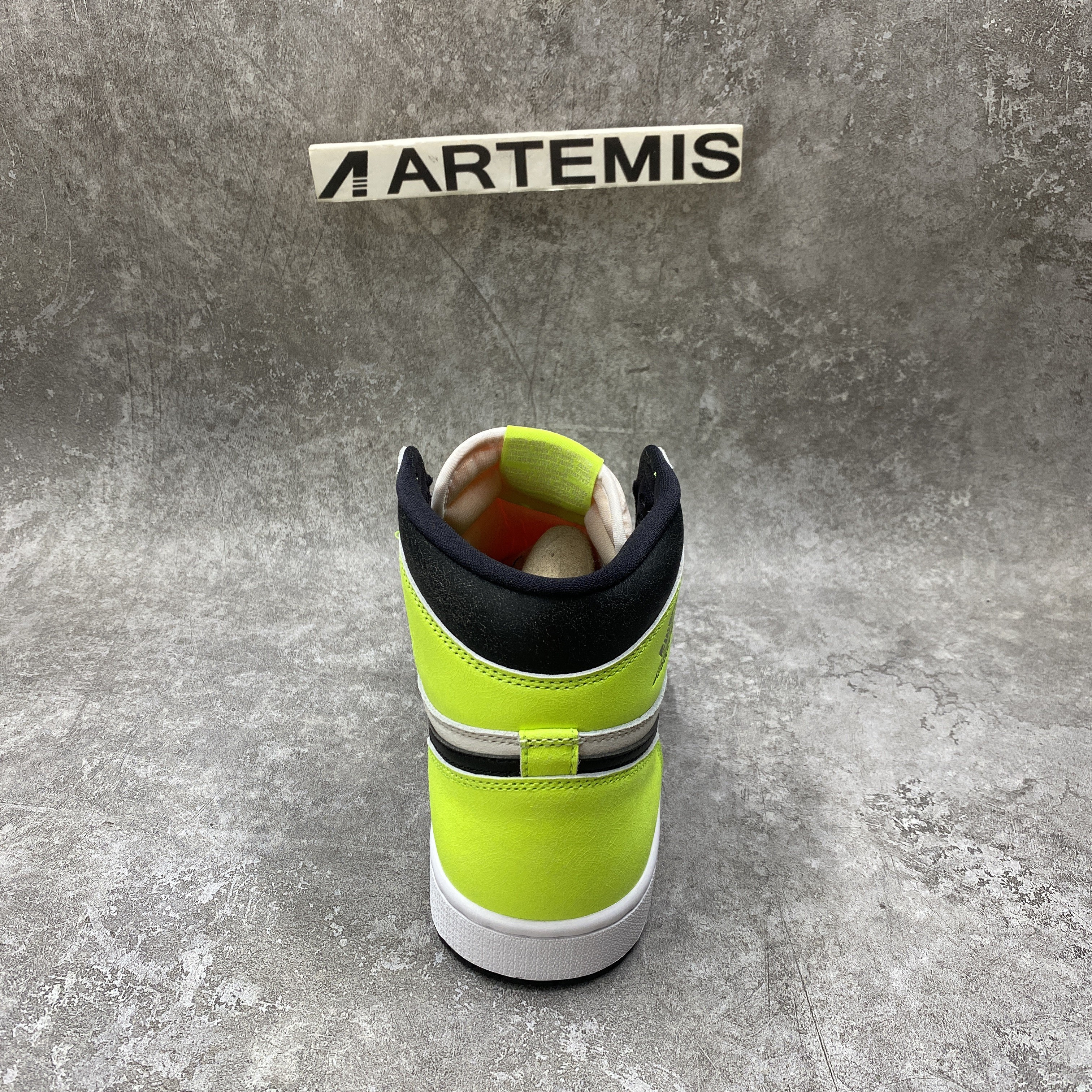 Air Jordan 1 High OG Volt